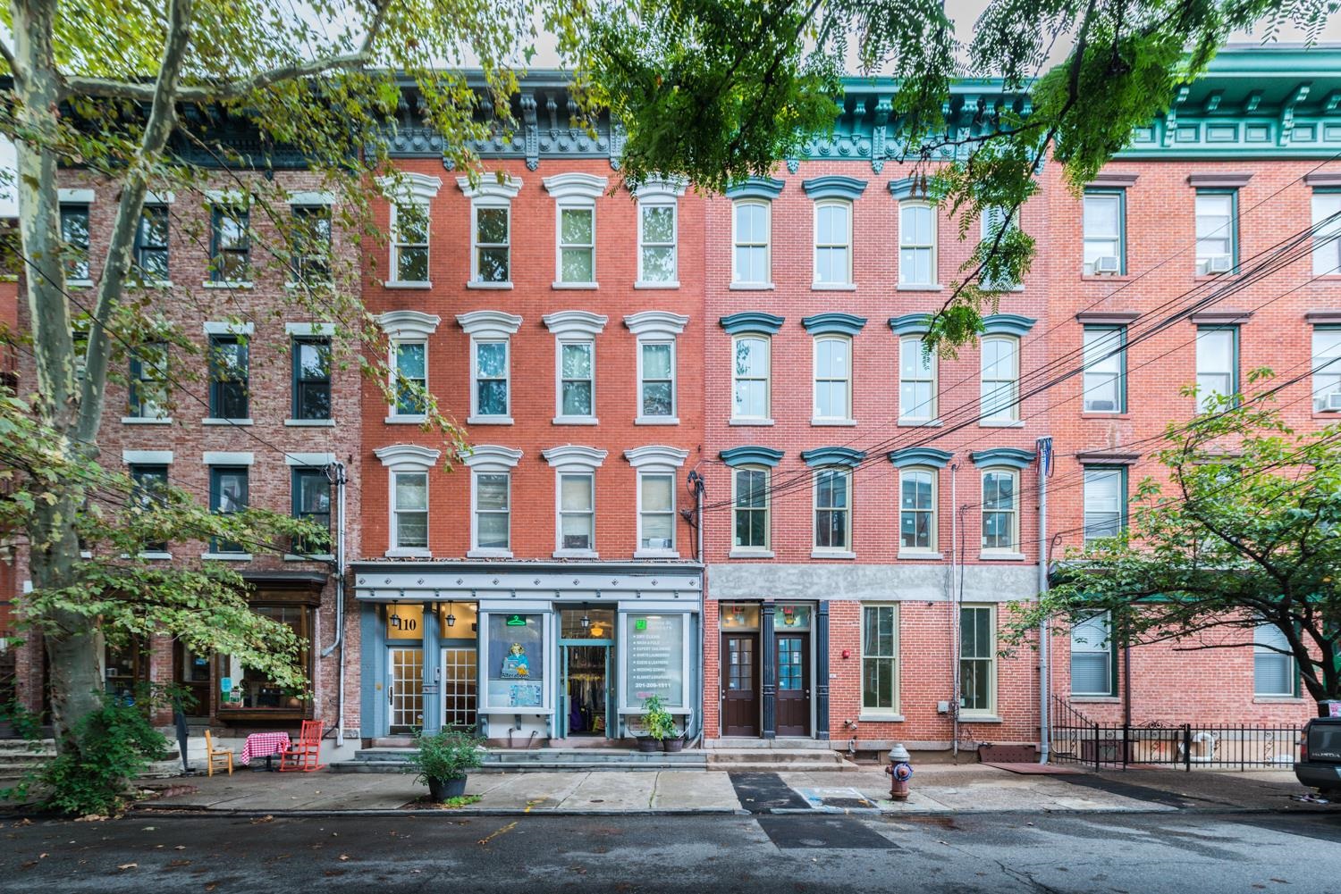 110 MORRIS ST Unit: 301