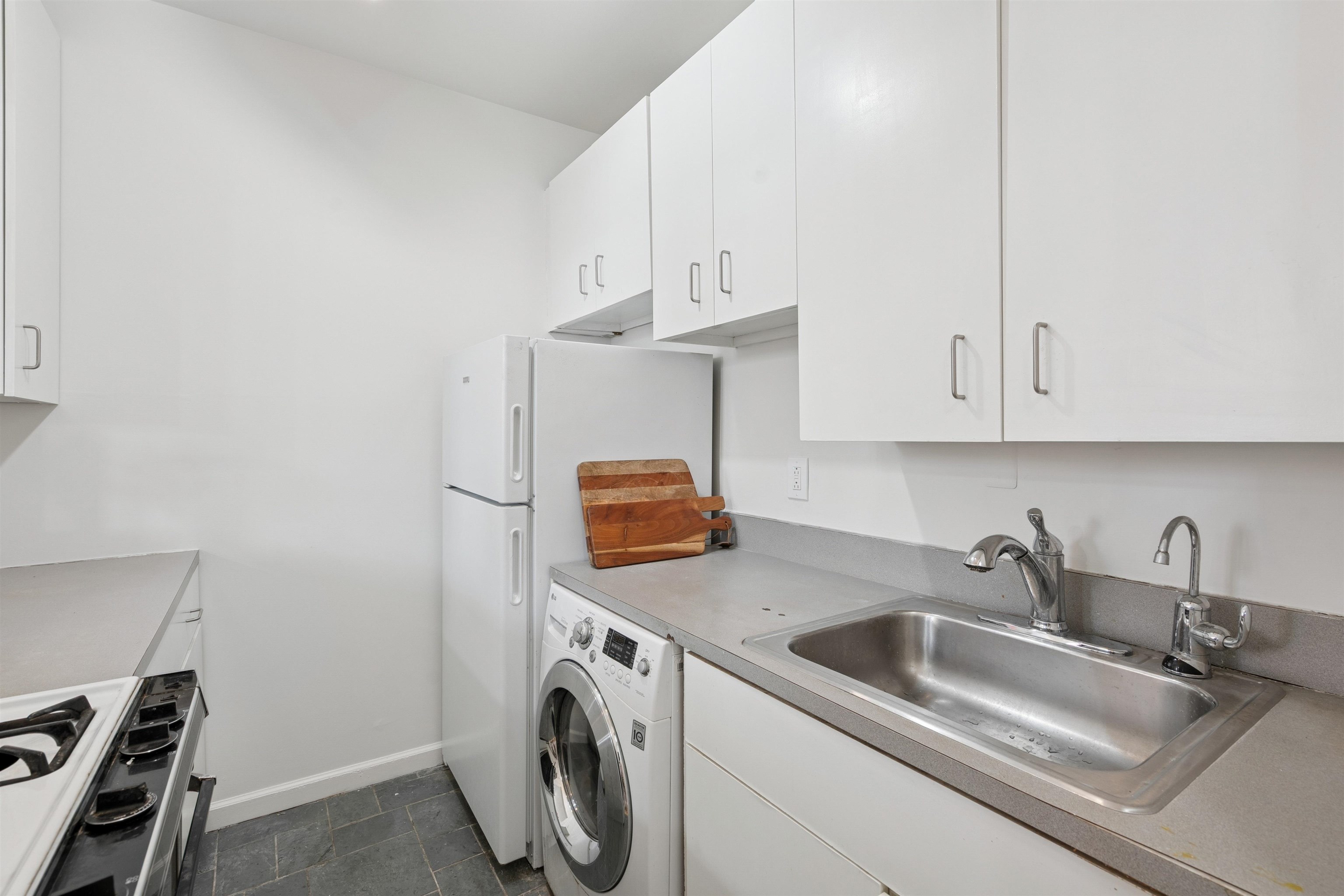 110 MORRIS ST Unit: 301