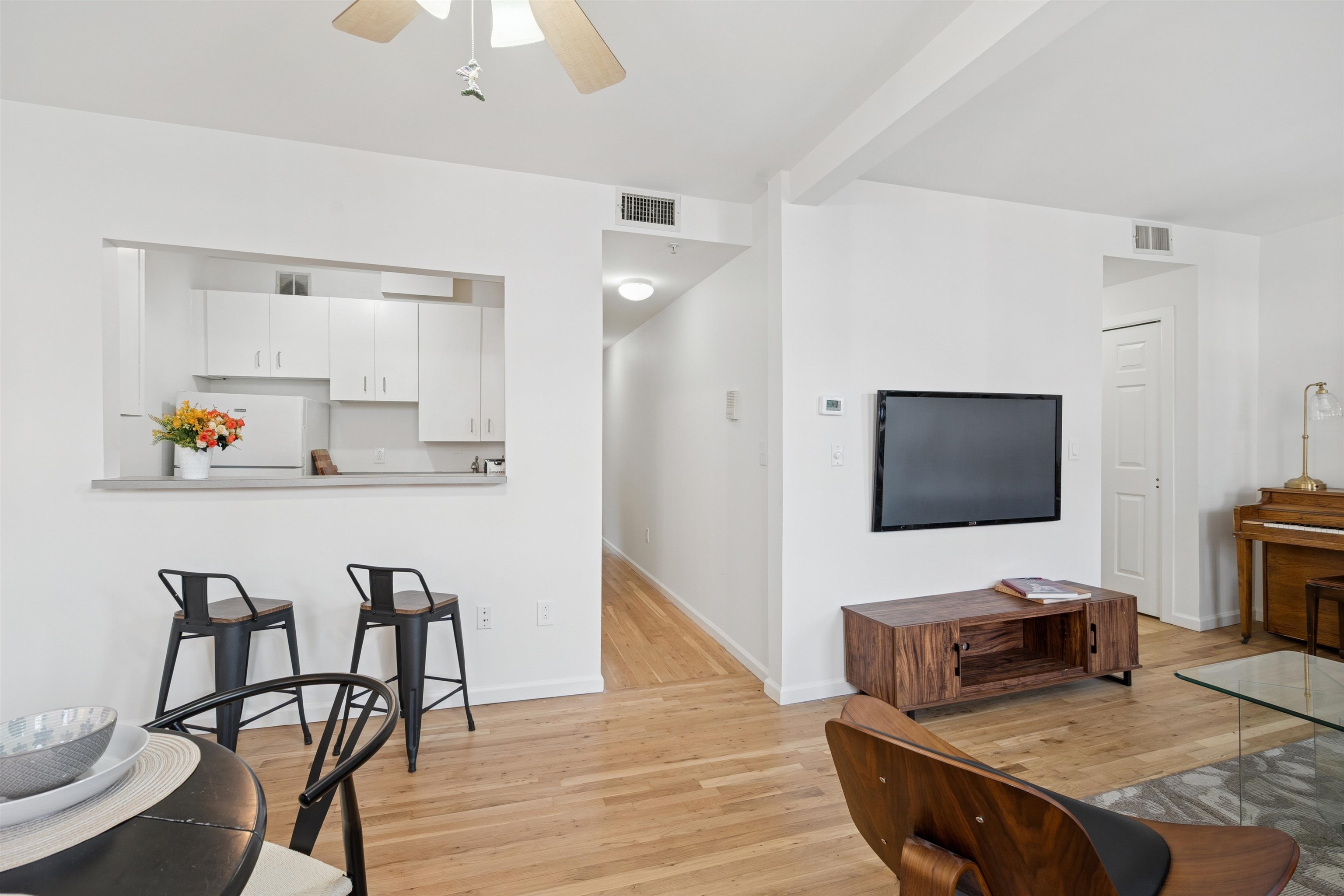 110 MORRIS ST Unit: 301