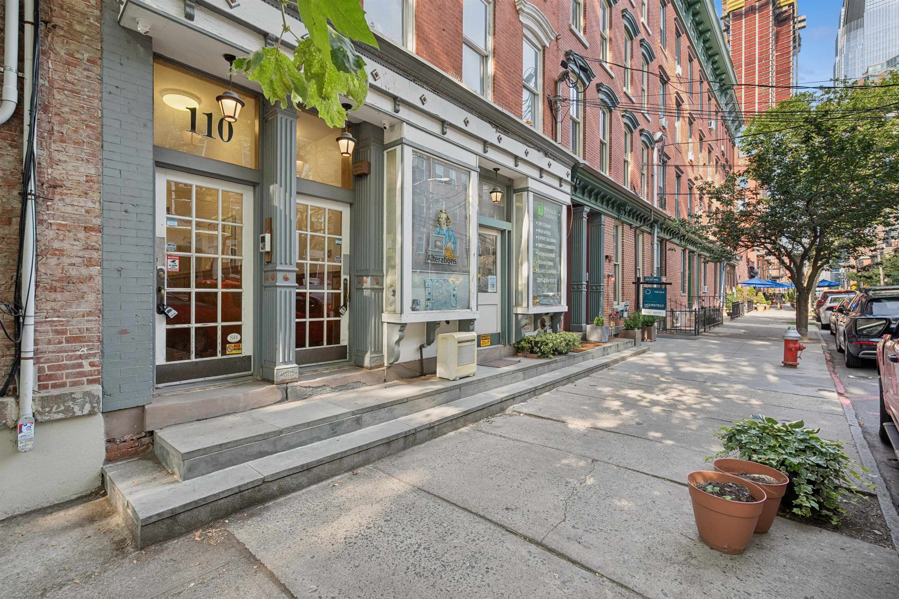 110 MORRIS ST Unit: 301