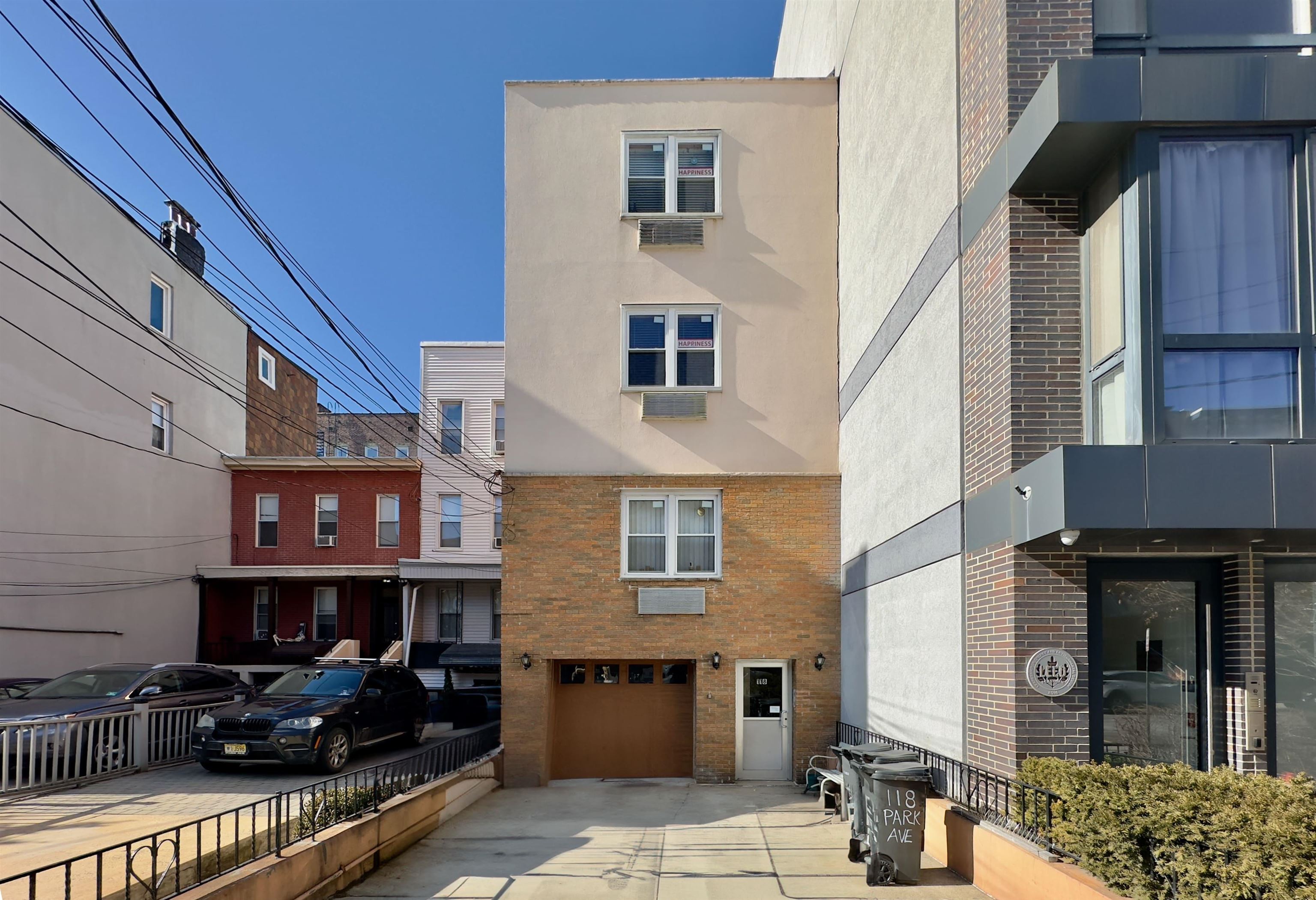 118 PARK AVE