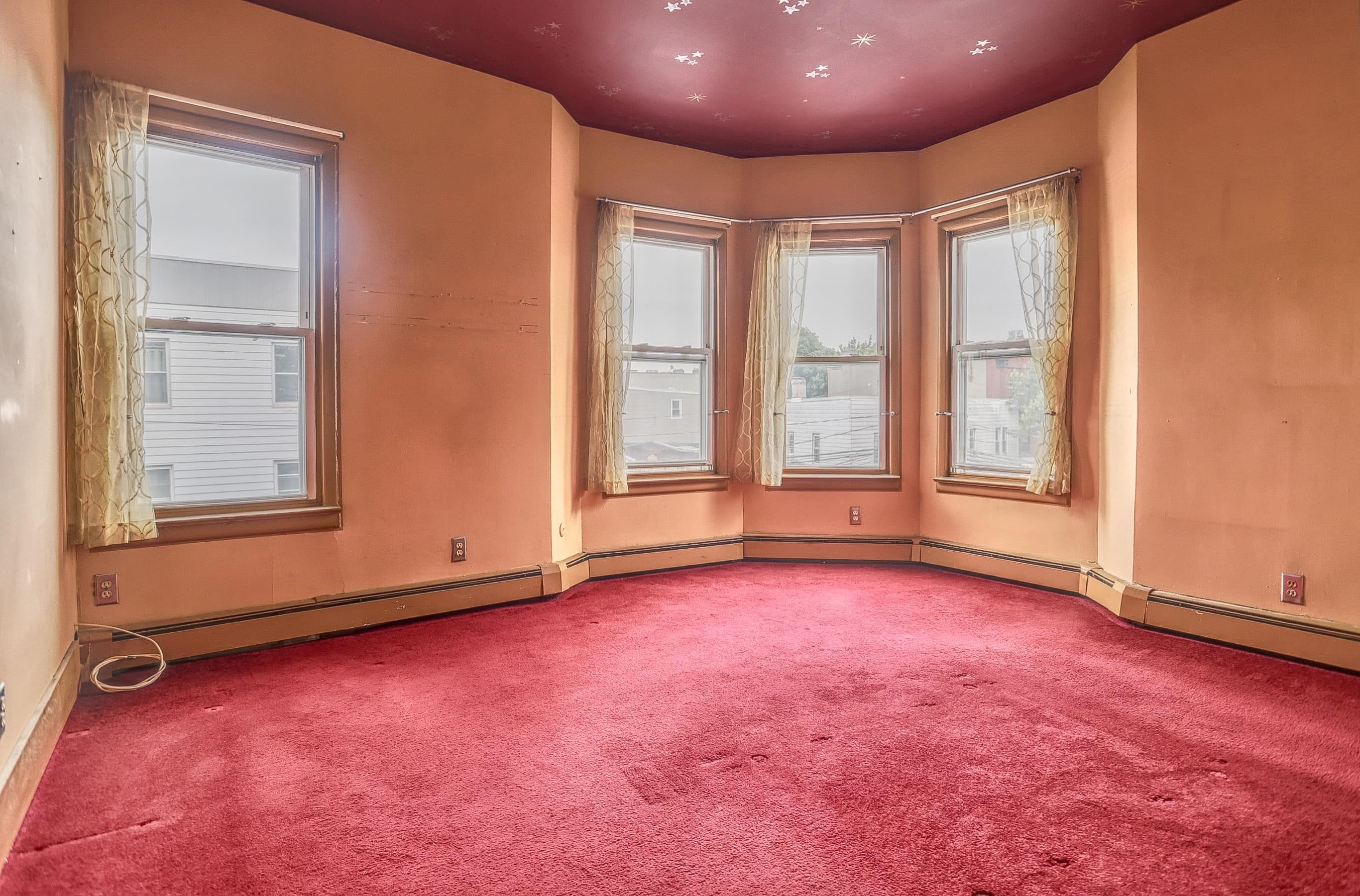 151 CHESTNUT AVE