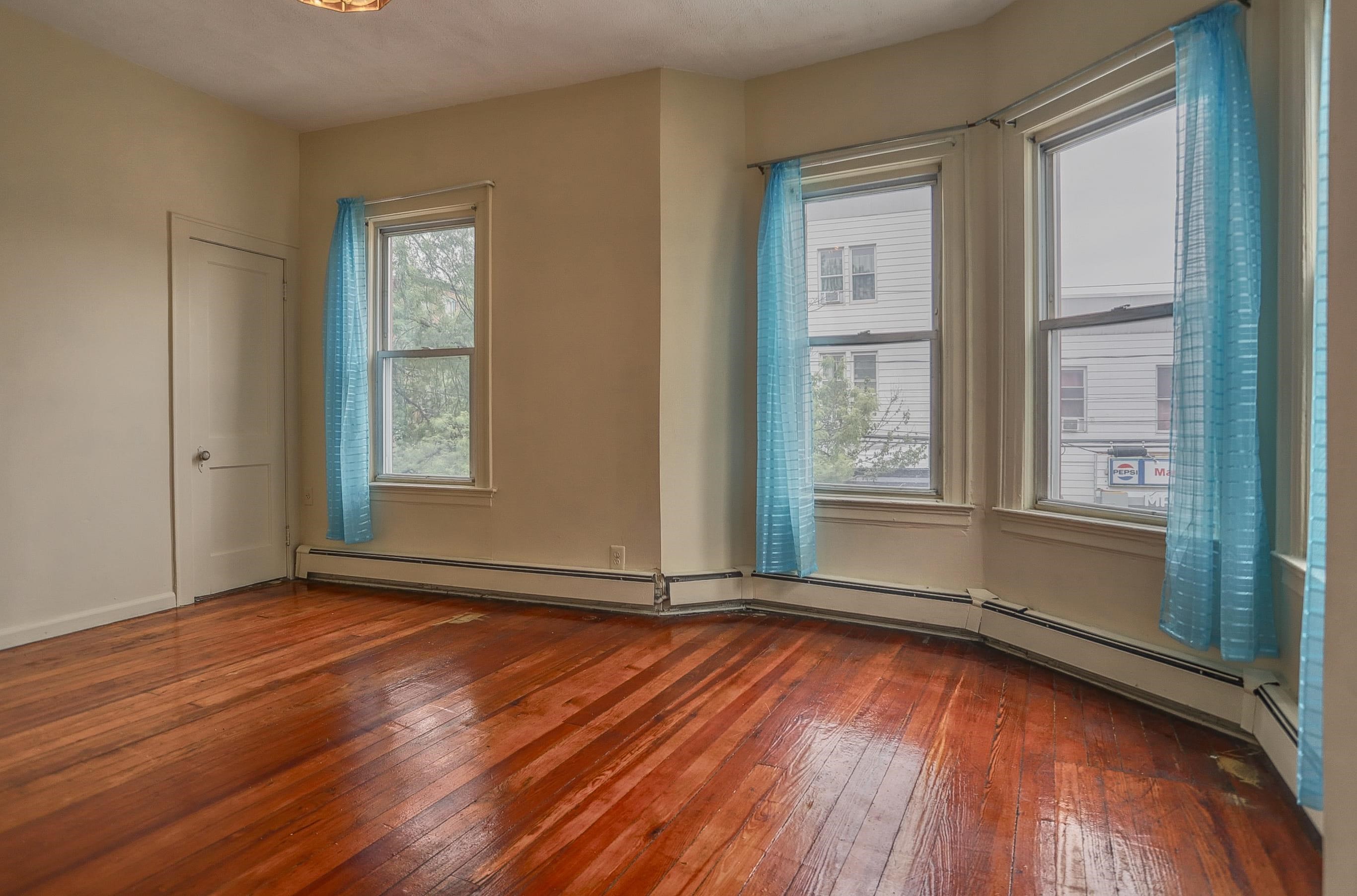 151 CHESTNUT AVE