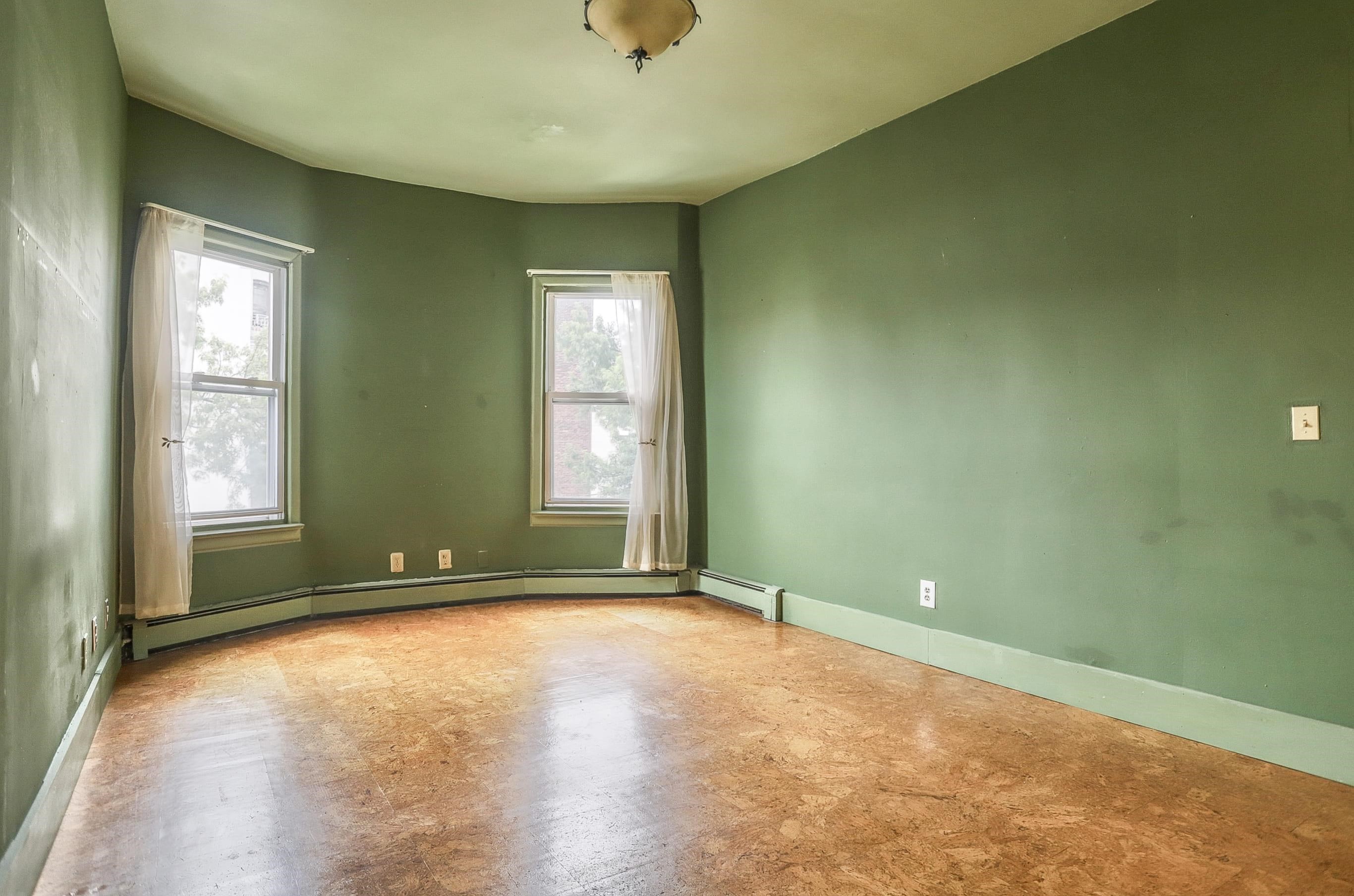151 CHESTNUT AVE