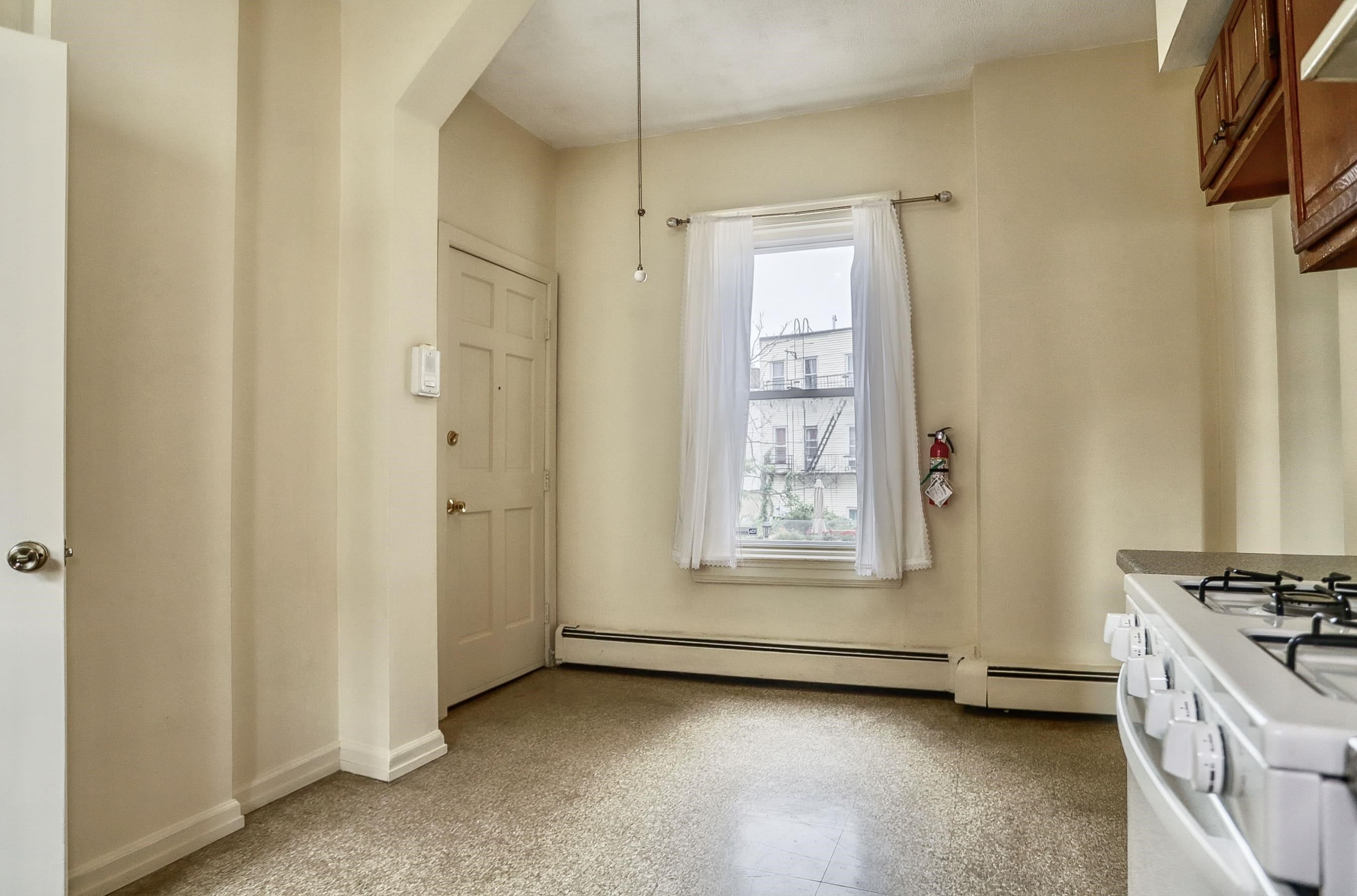 151 CHESTNUT AVE