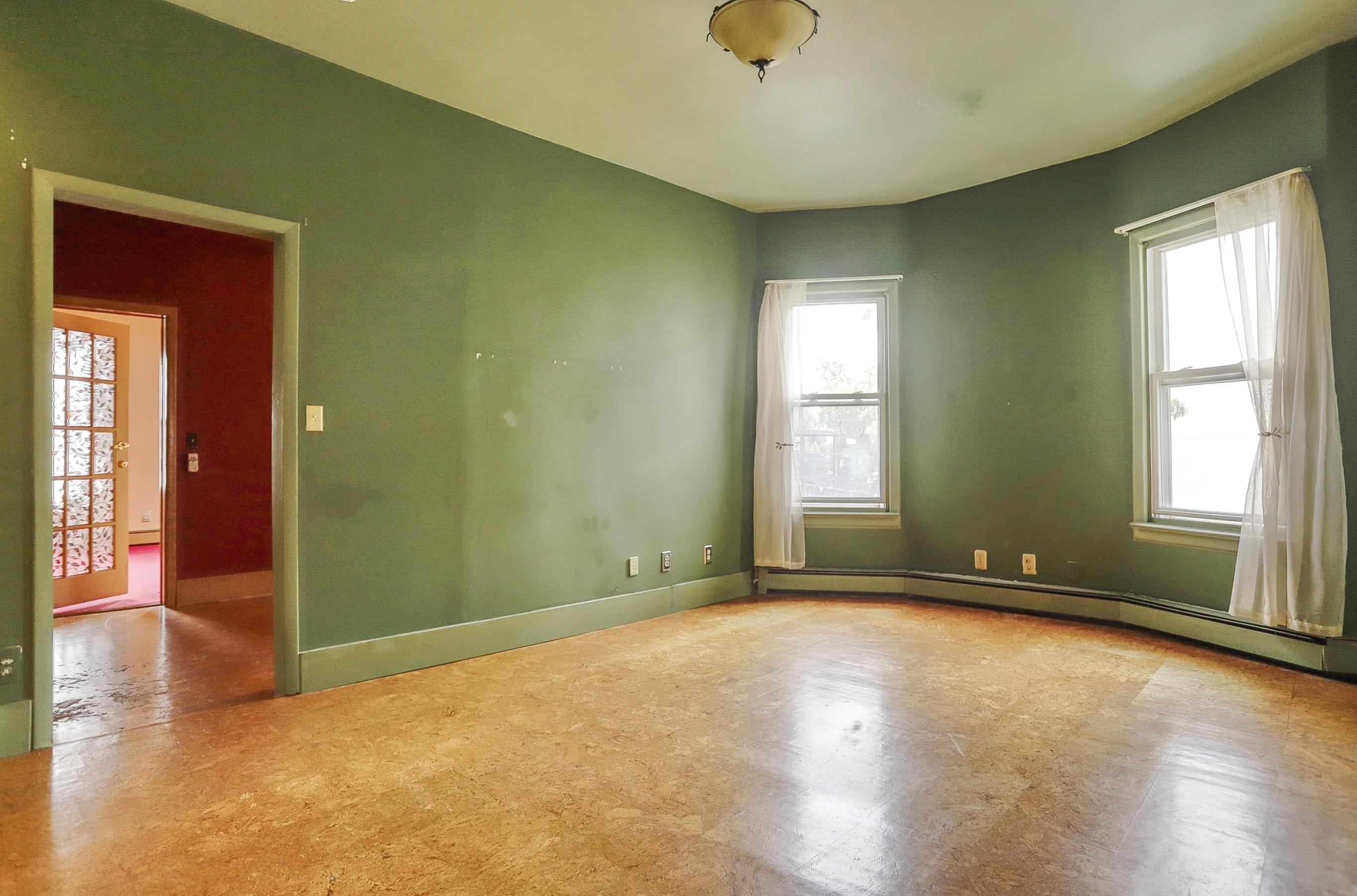 151 CHESTNUT AVE