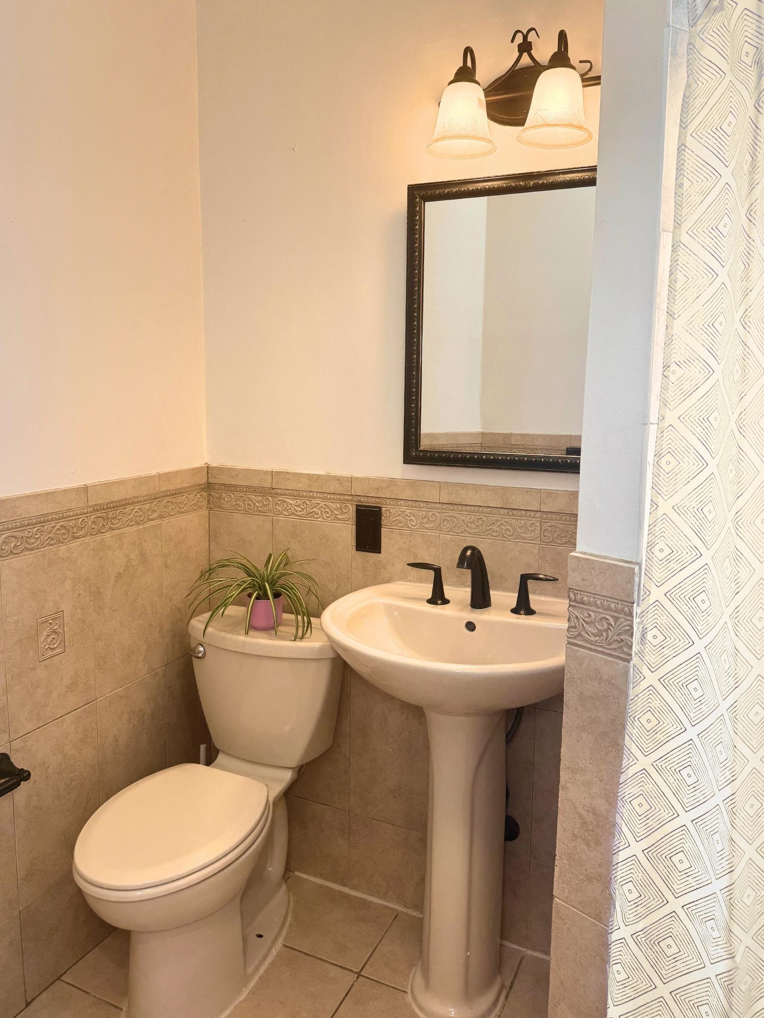 155 HOPKINS AVE Unit: 6