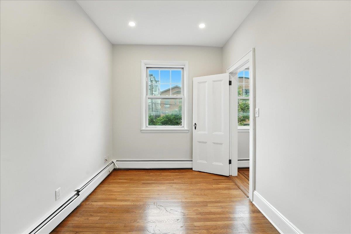 95 ZABRISKIE ST Unit: 2
