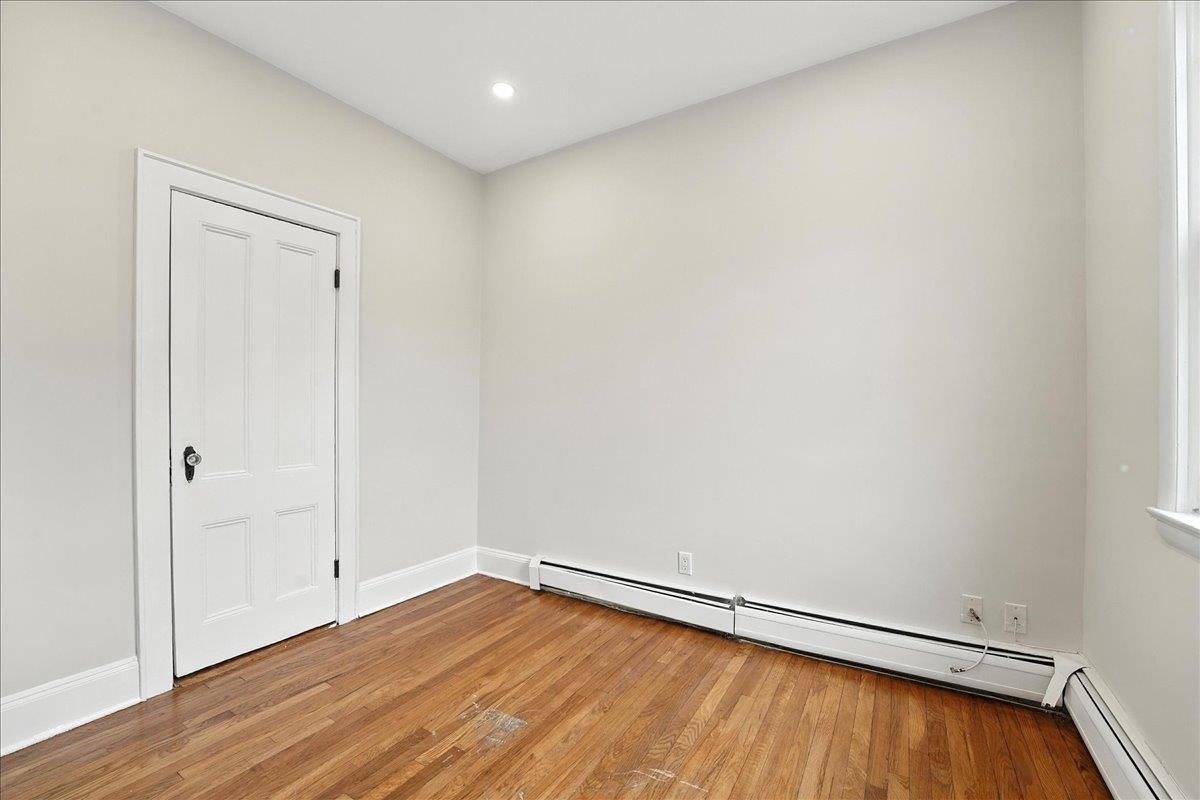 95 ZABRISKIE ST Unit: 2