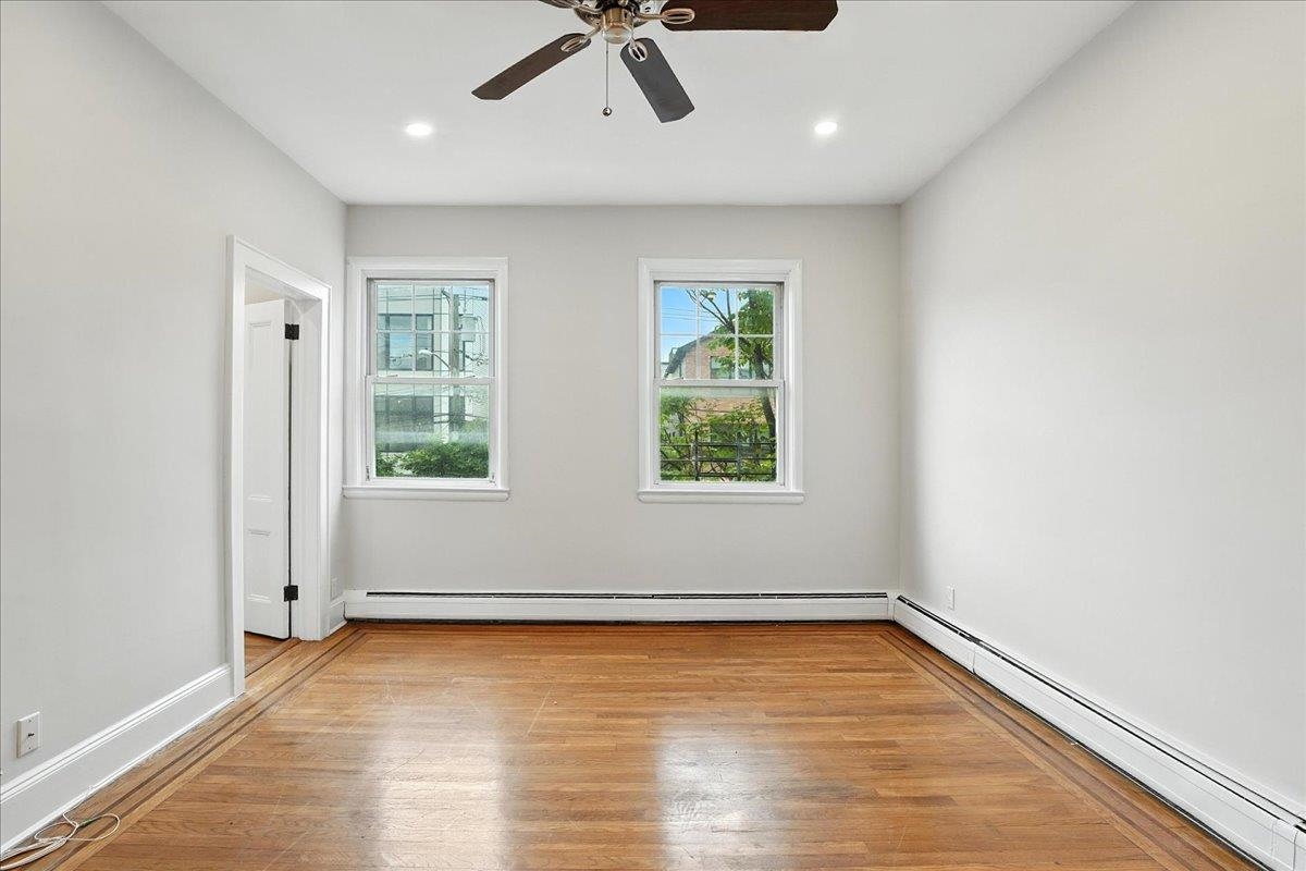 95 ZABRISKIE ST Unit: 2