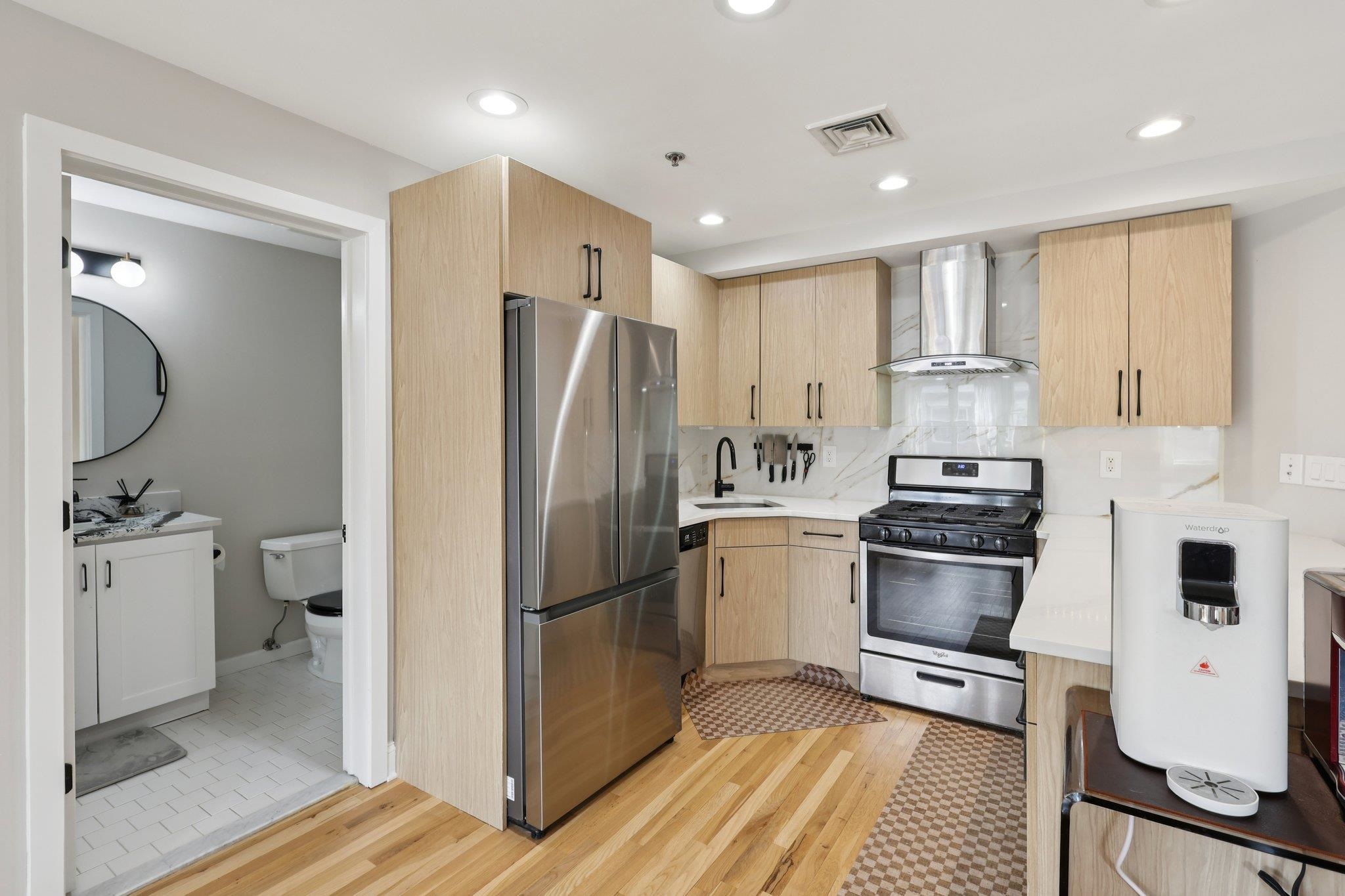 609 JEFFERSON ST Unit: 4D