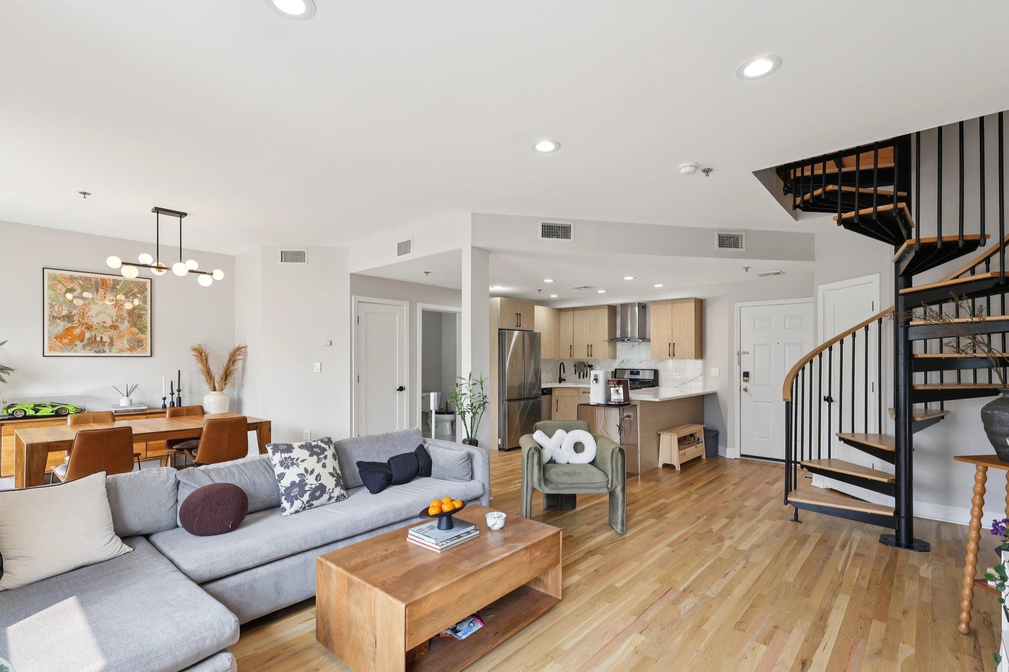 609 JEFFERSON ST Unit: 4D