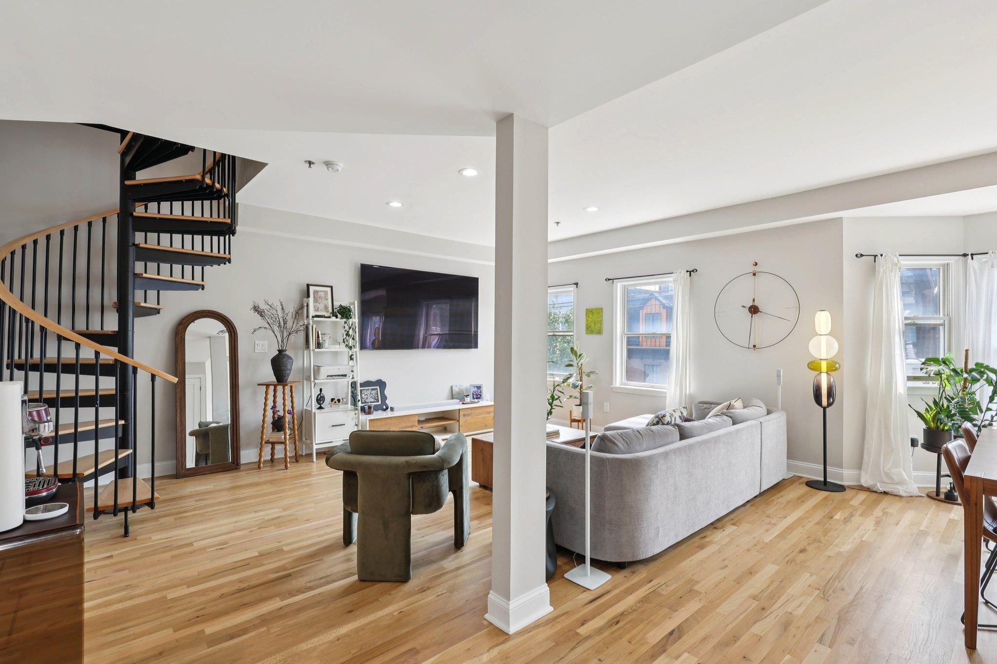 609 JEFFERSON ST Unit: 4D