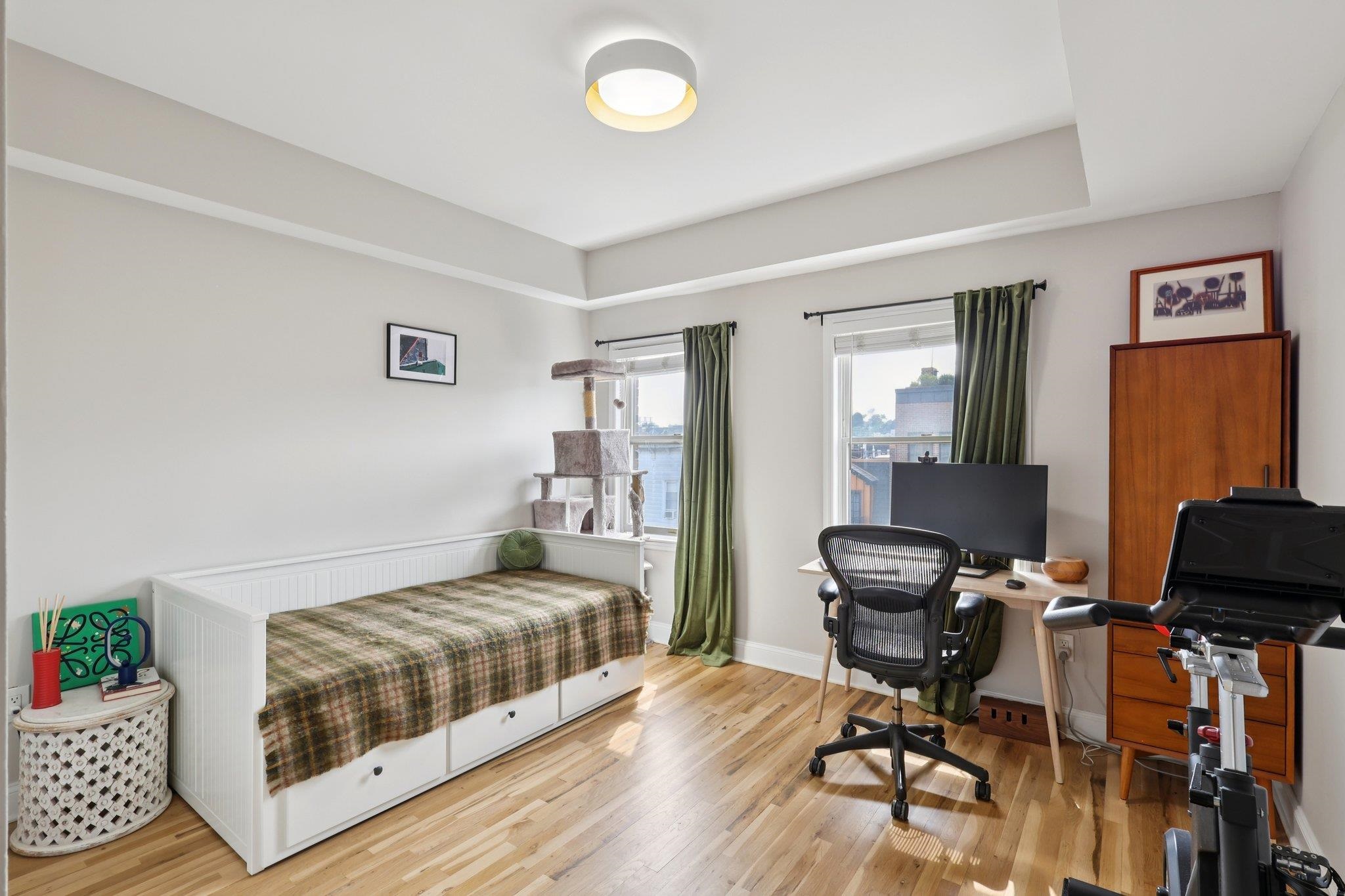 609 JEFFERSON ST Unit: 4D