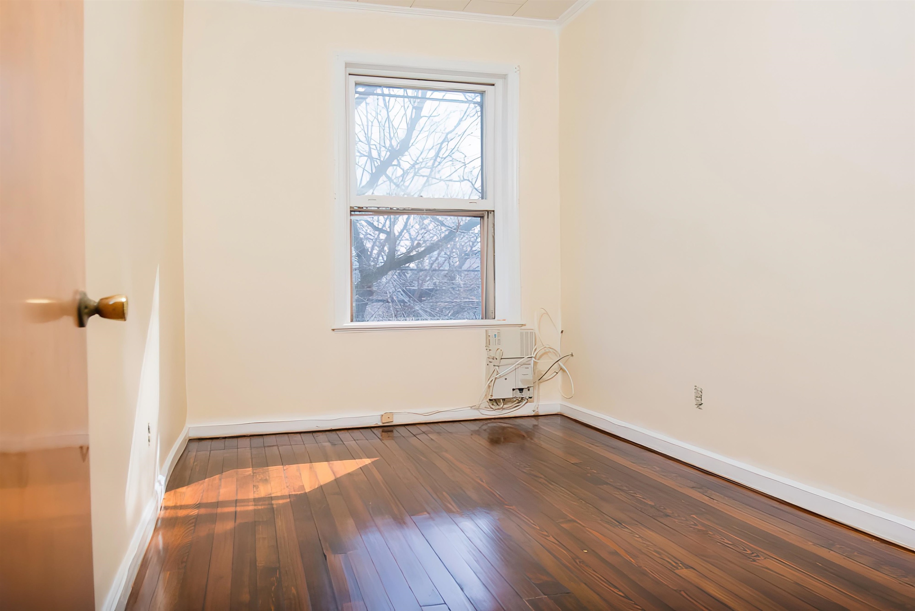 277 PALISADE AVE Unit: 2