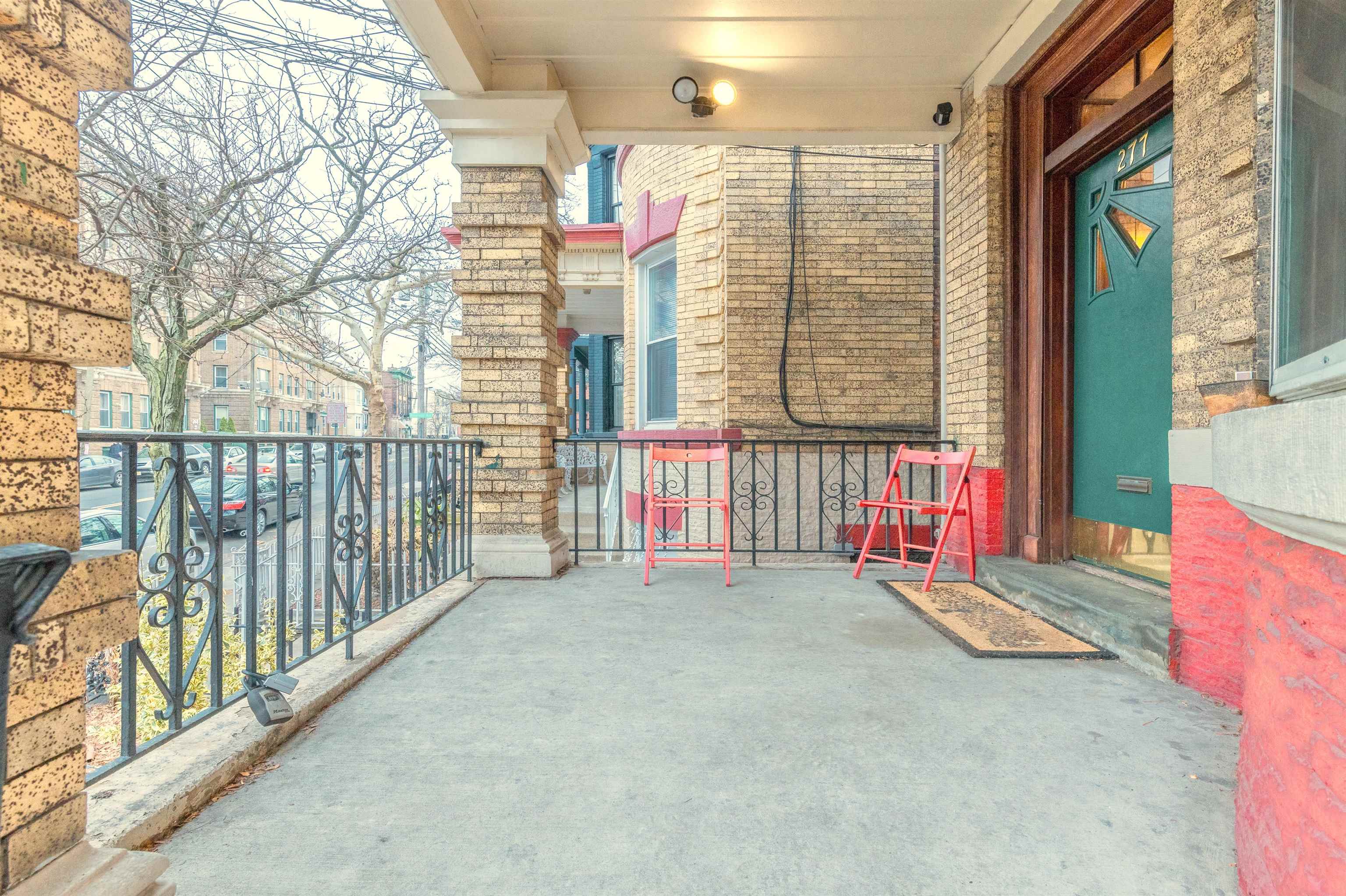 277 PALISADE AVE Unit: 2
