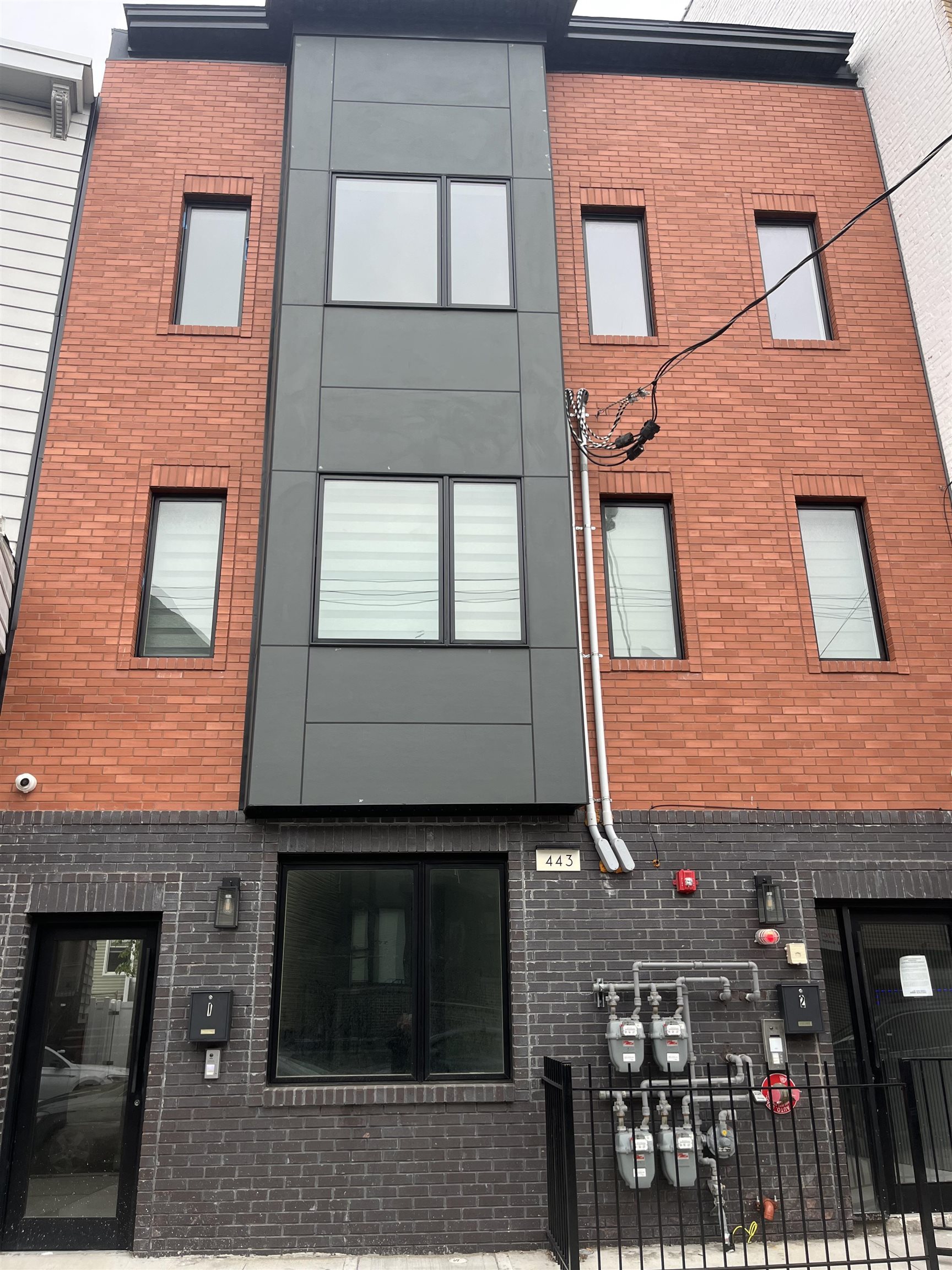 443 BERGEN AVE Unit: 3