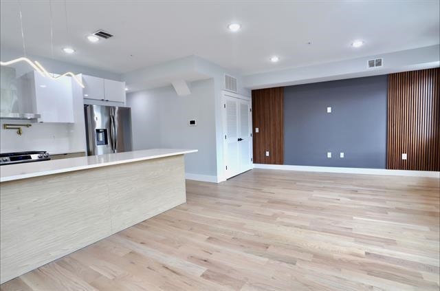 443 BERGEN AVE Unit: 3