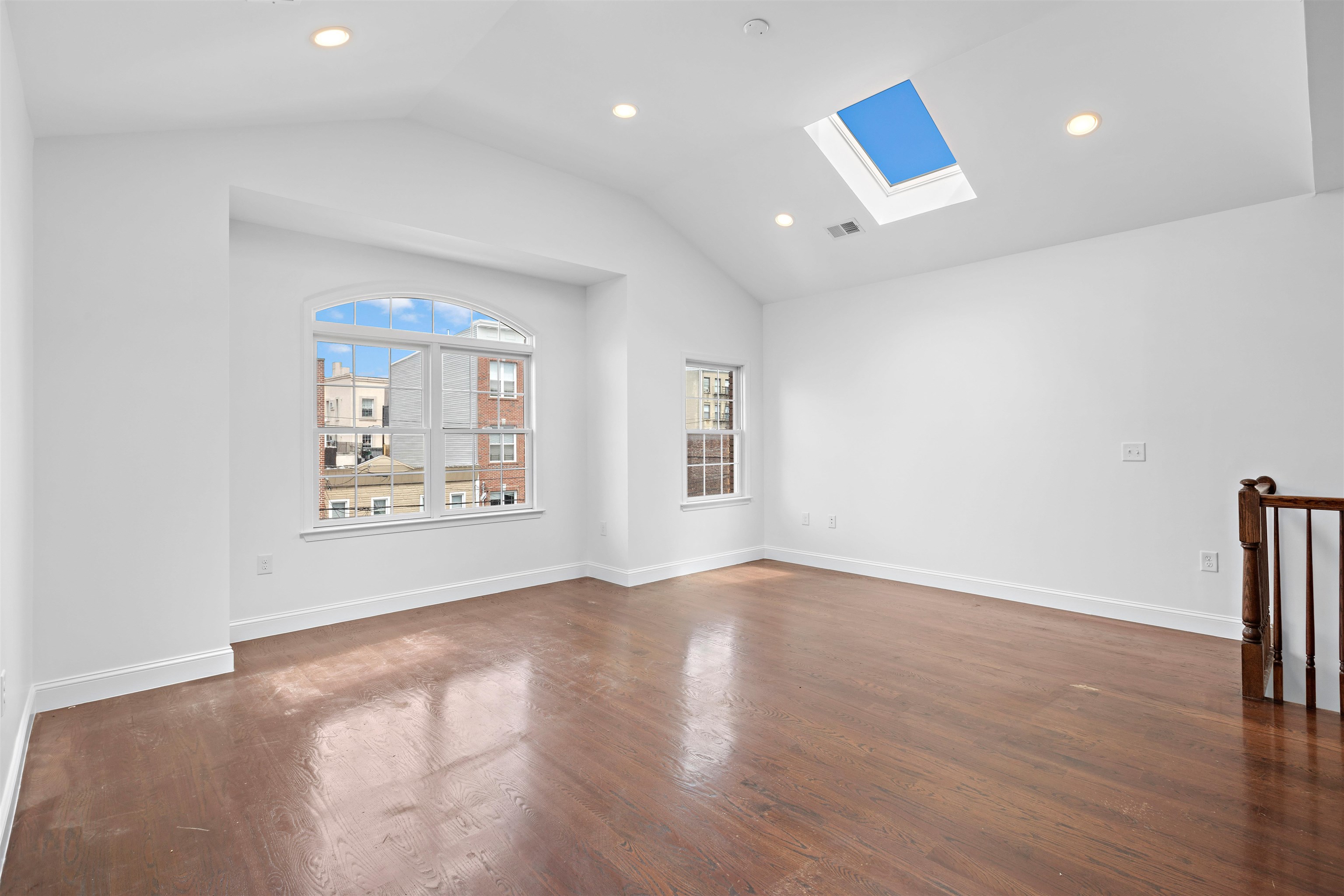 244 CAMBRIDGE AVE Unit: 2