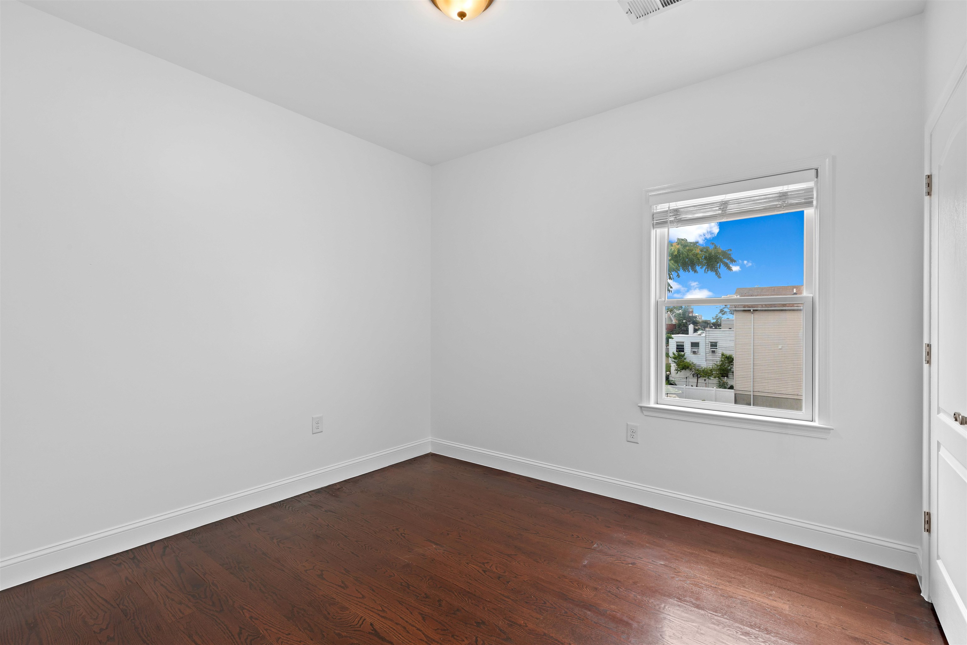 244 CAMBRIDGE AVE Unit: 2