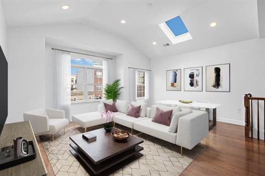 244 CAMBRIDGE AVE Unit: 2