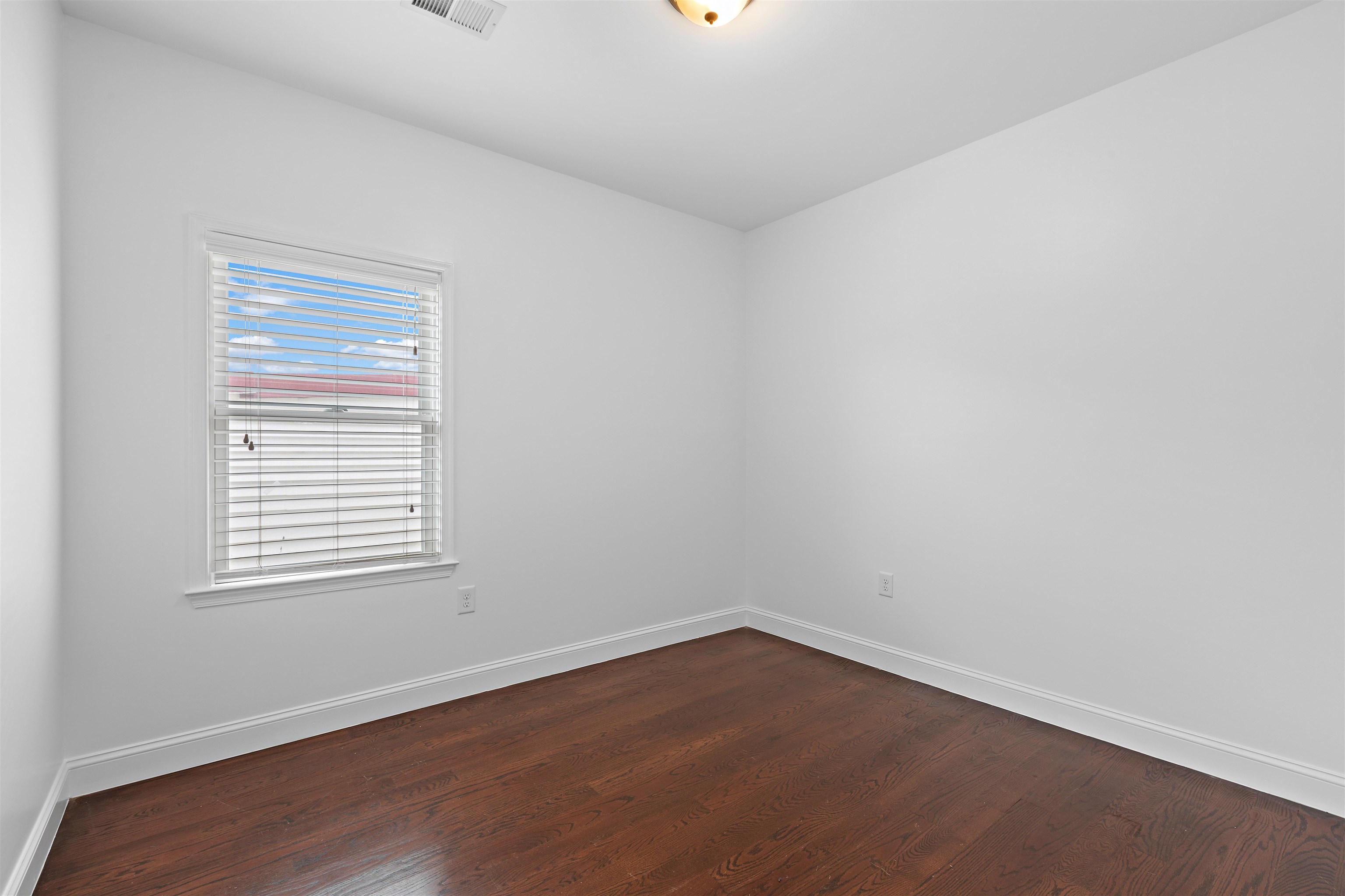 244 CAMBRIDGE AVE Unit: 2