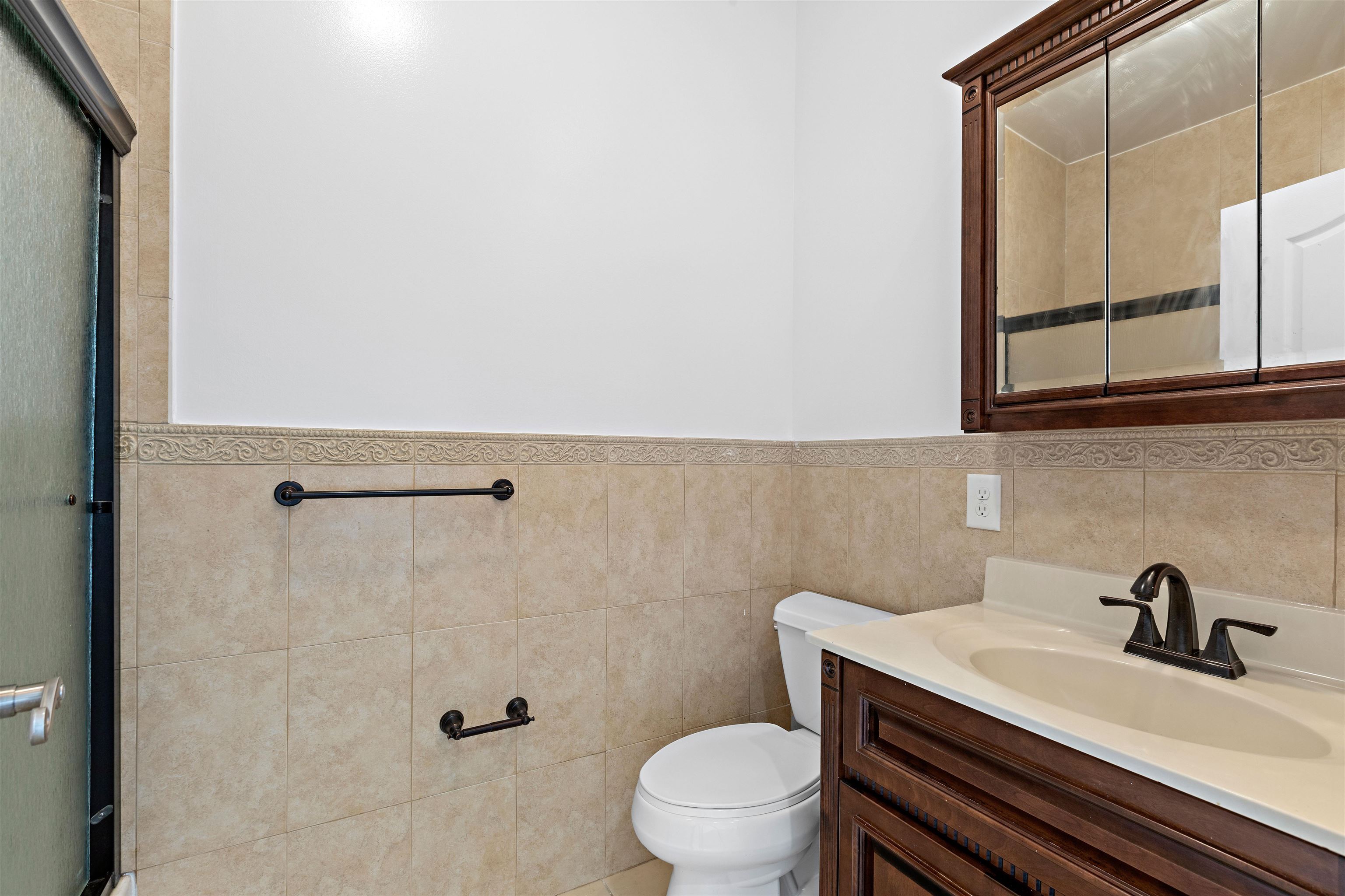 244 CAMBRIDGE AVE Unit: 2