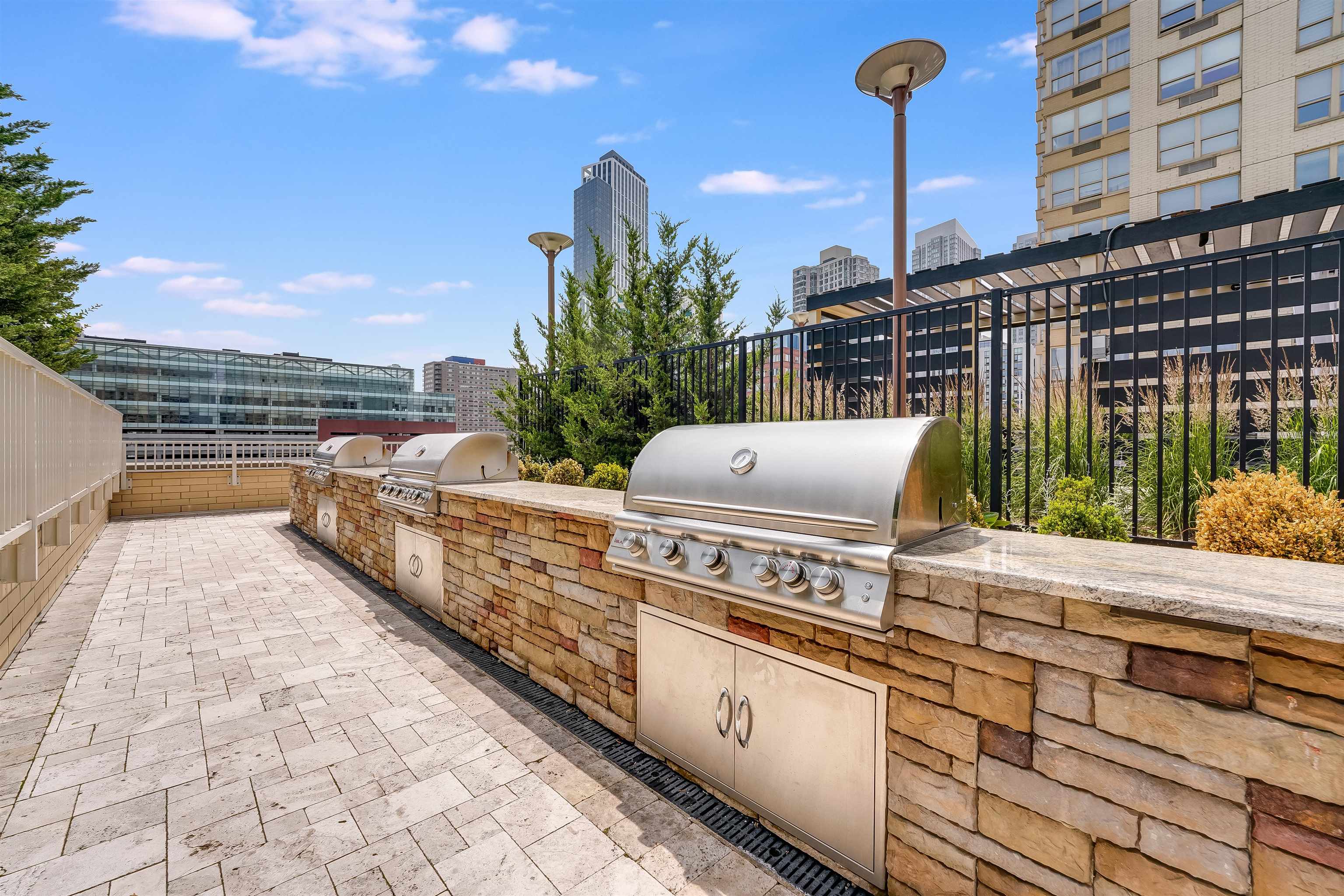 88 MORGAN ST Unit: 4303