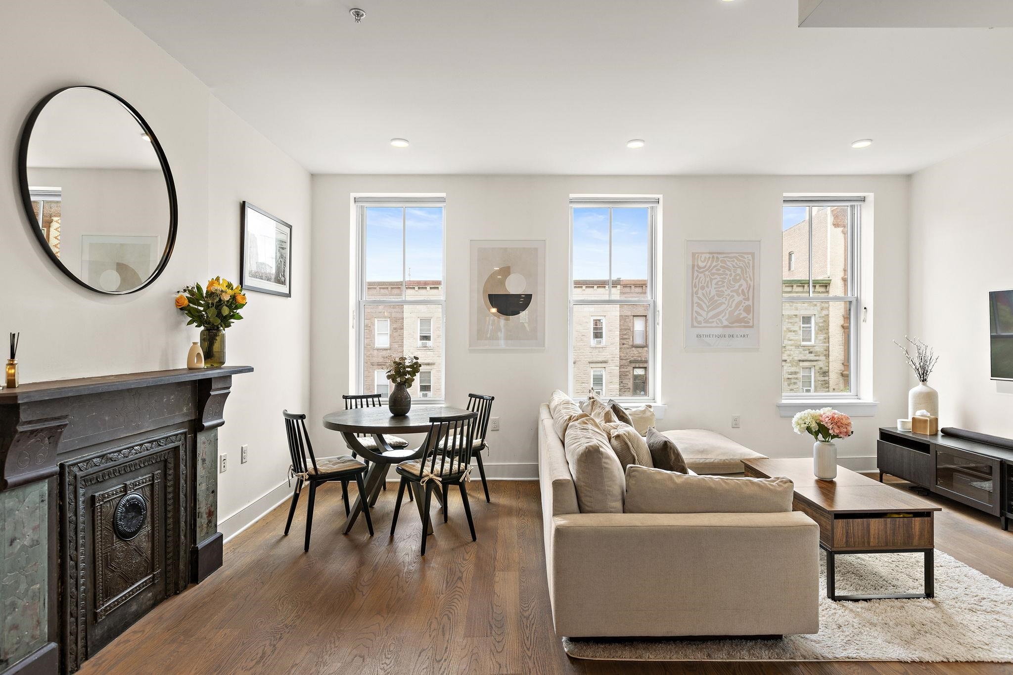 1117 WASHINGTON ST Unit: 3