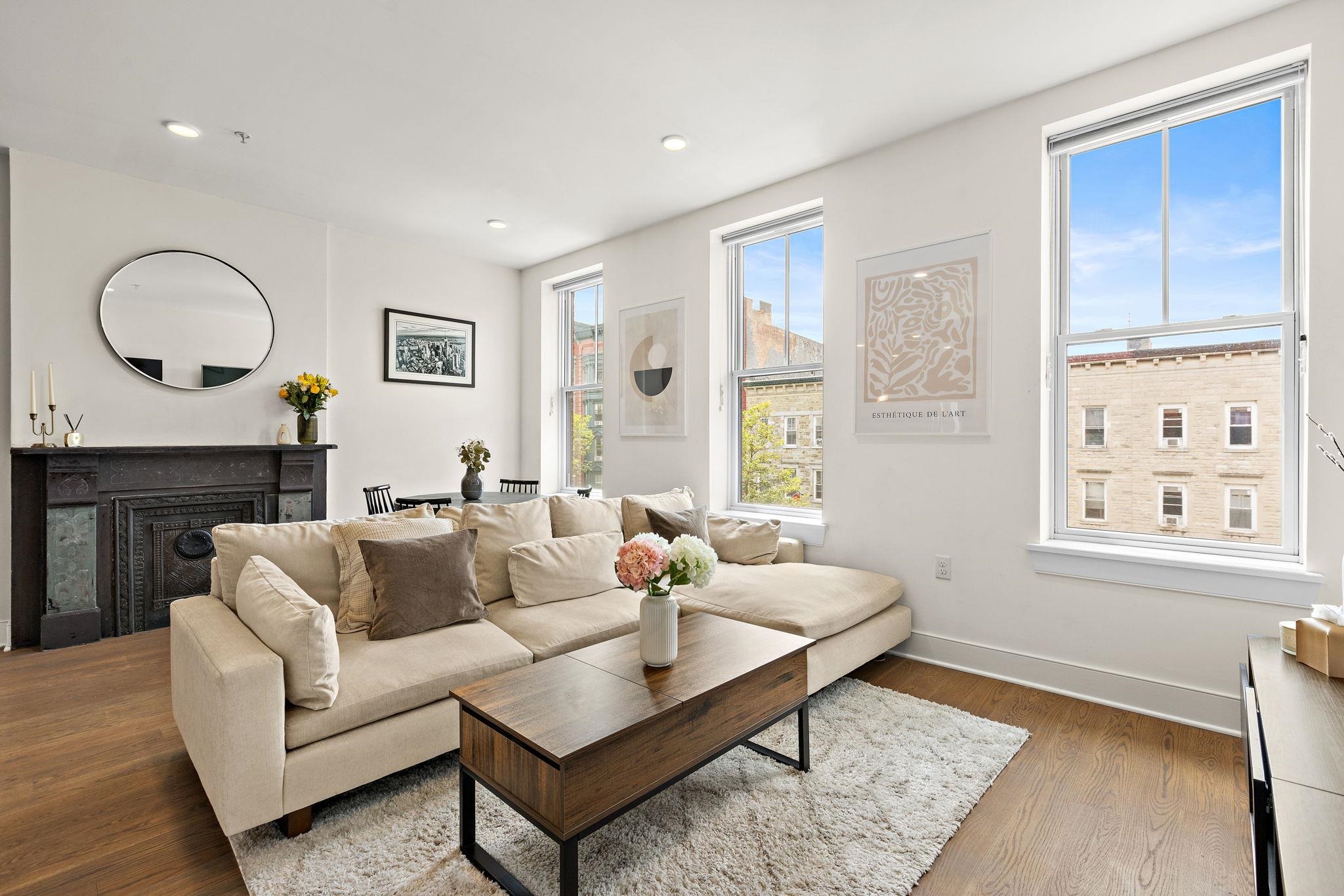 1117 WASHINGTON ST Unit: 3