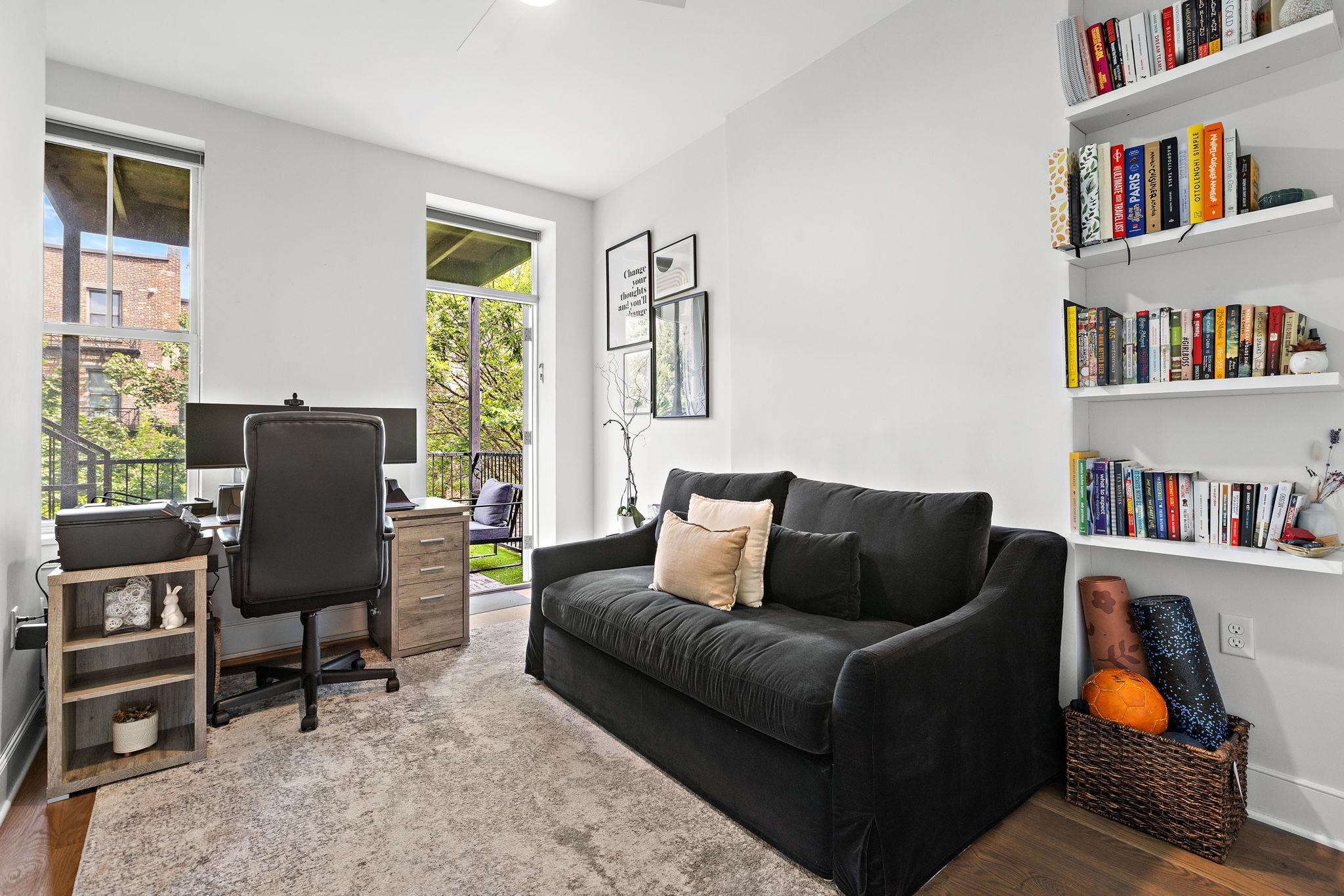 1117 WASHINGTON ST Unit: 3