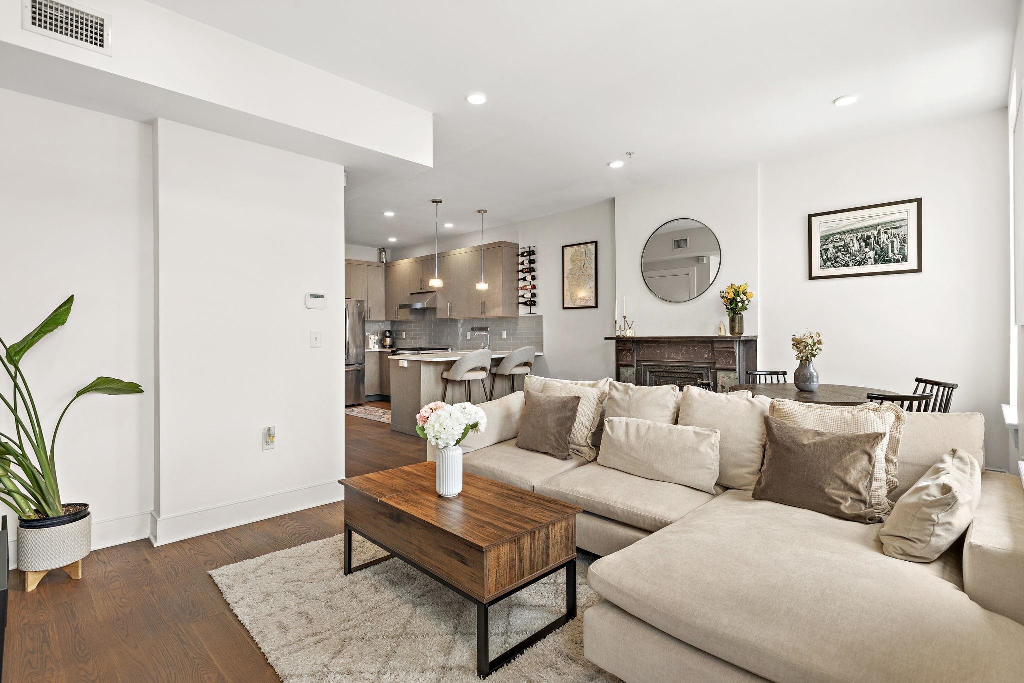 1117 WASHINGTON ST Unit: 3