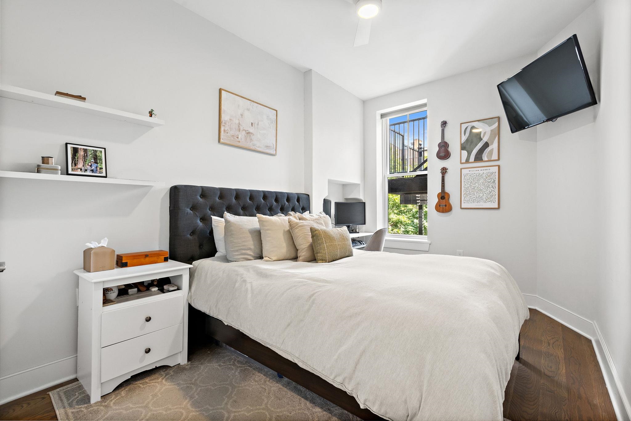 1117 WASHINGTON ST Unit: 3