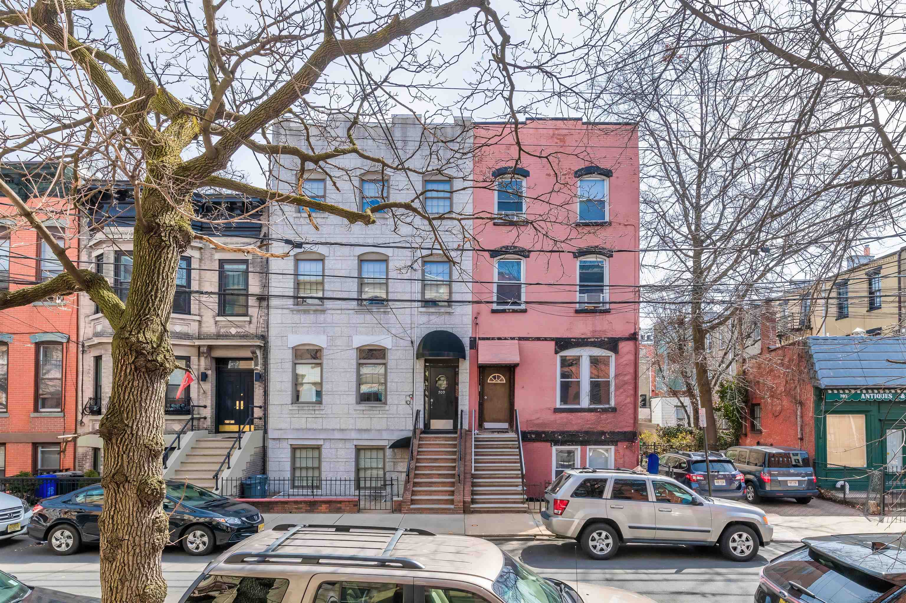 707 GARDEN ST Unit: 1