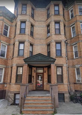 378 BALDWIN AVE Unit: B