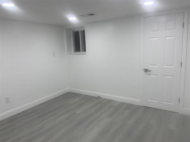 378 BALDWIN AVE Unit: B