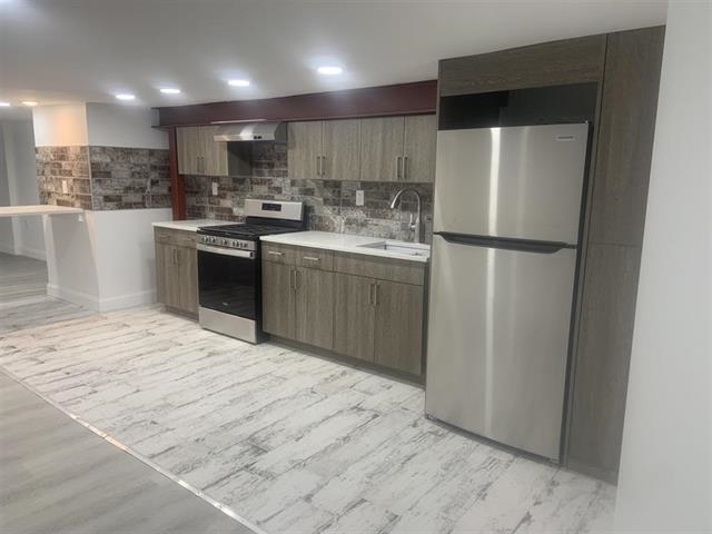 378 BALDWIN AVE Unit: B