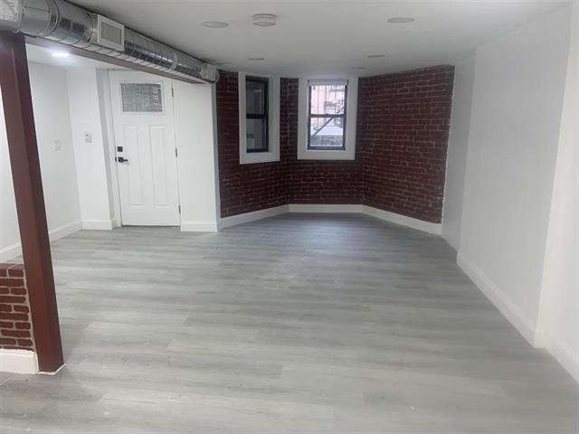 378 BALDWIN AVE Unit: B