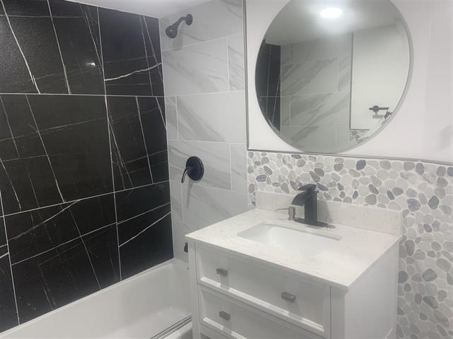 378 BALDWIN AVE Unit: B