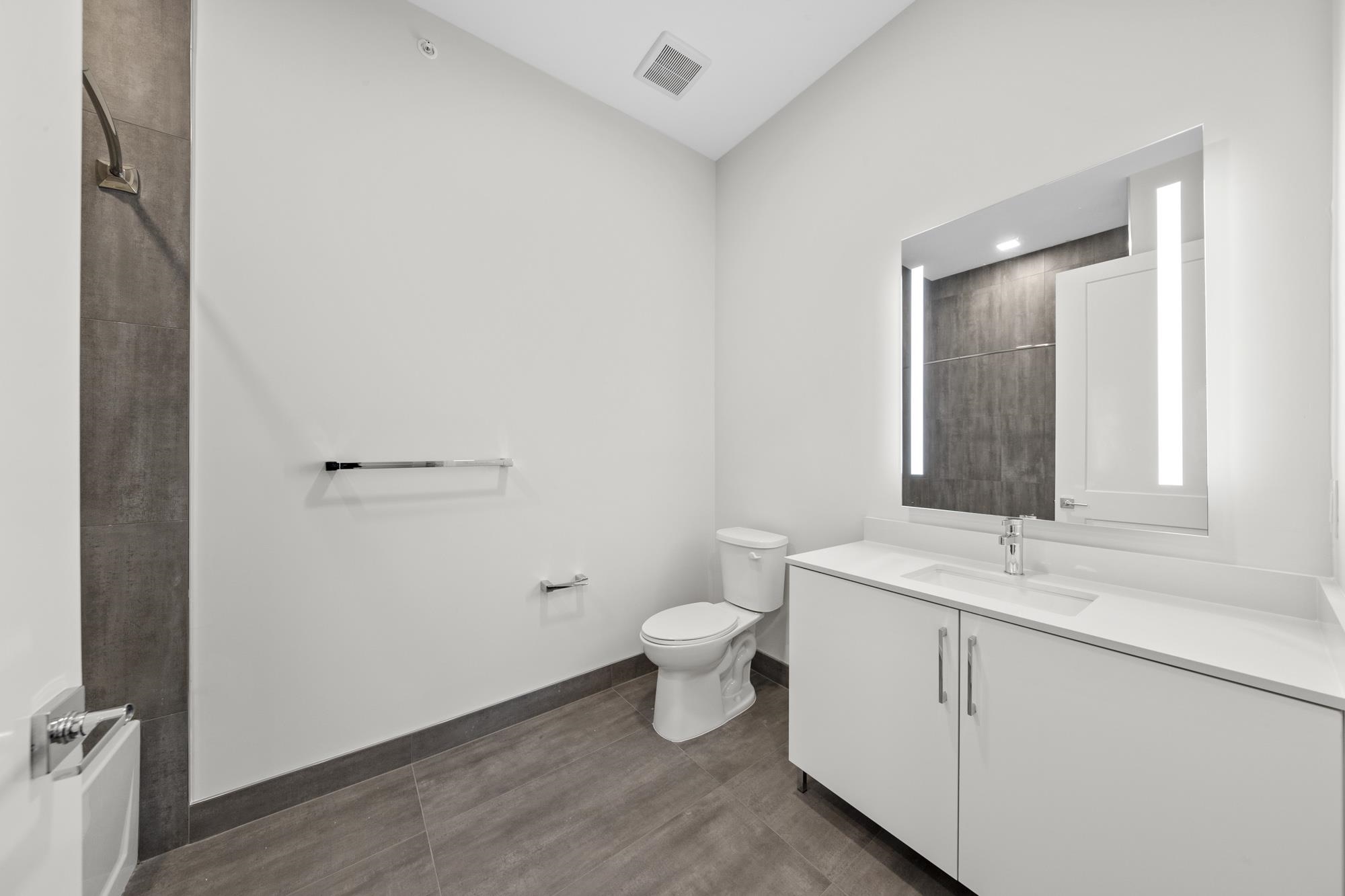 121 34TH ST Unit: 418