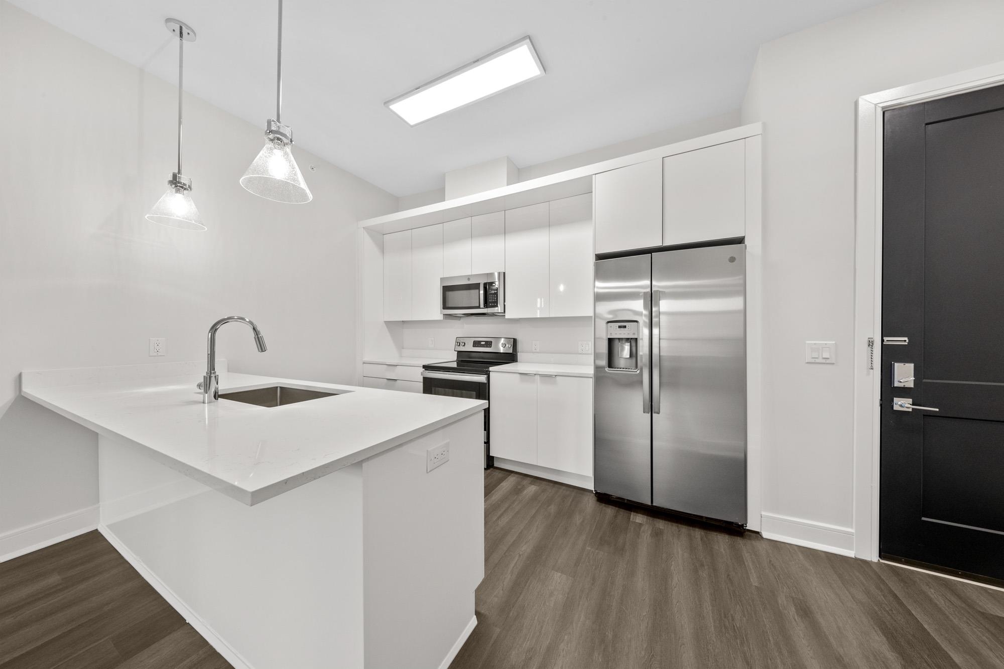 121 34TH ST Unit: 418