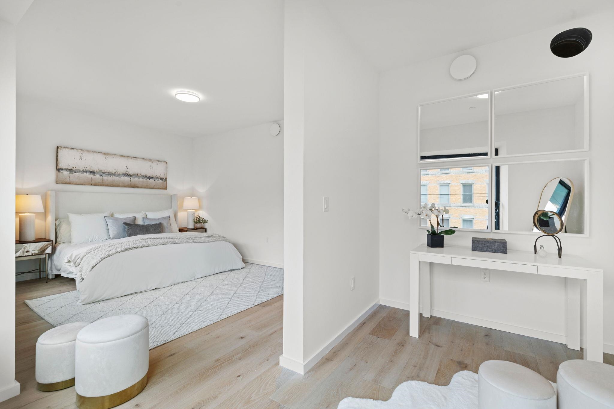 413 MONROE ST Unit: 500