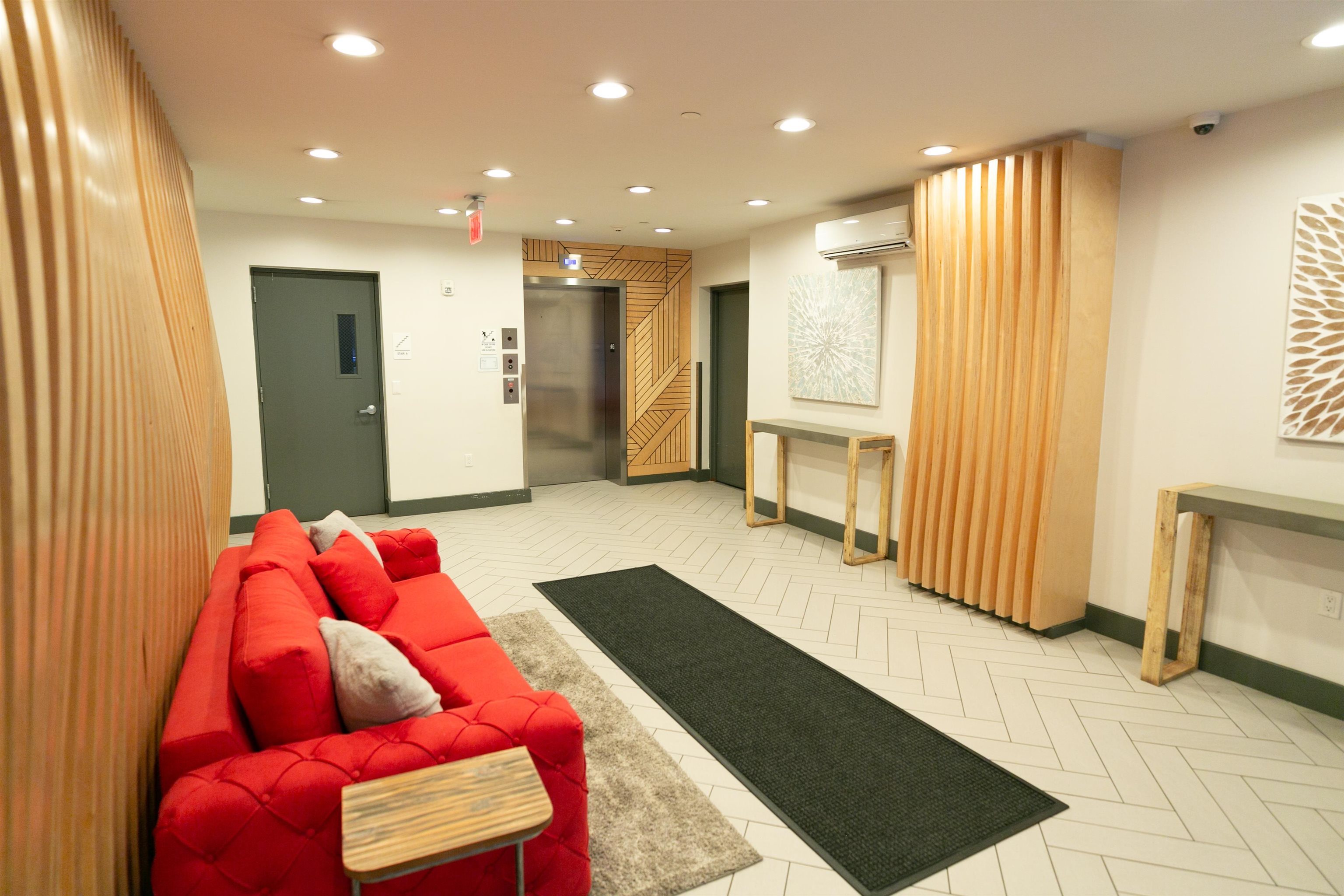 502 MADISON ST Unit: 203