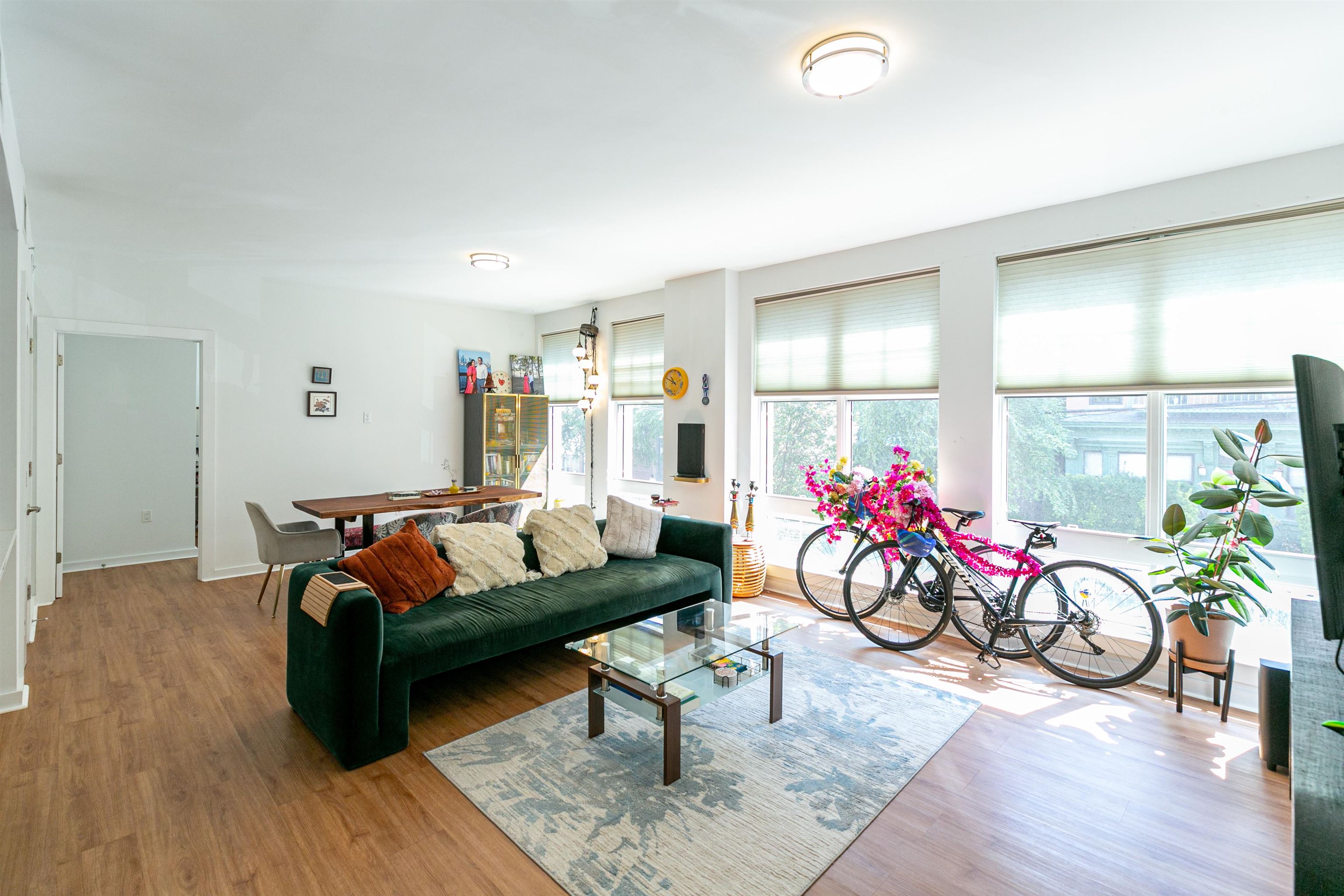 502 MADISON ST Unit: 203