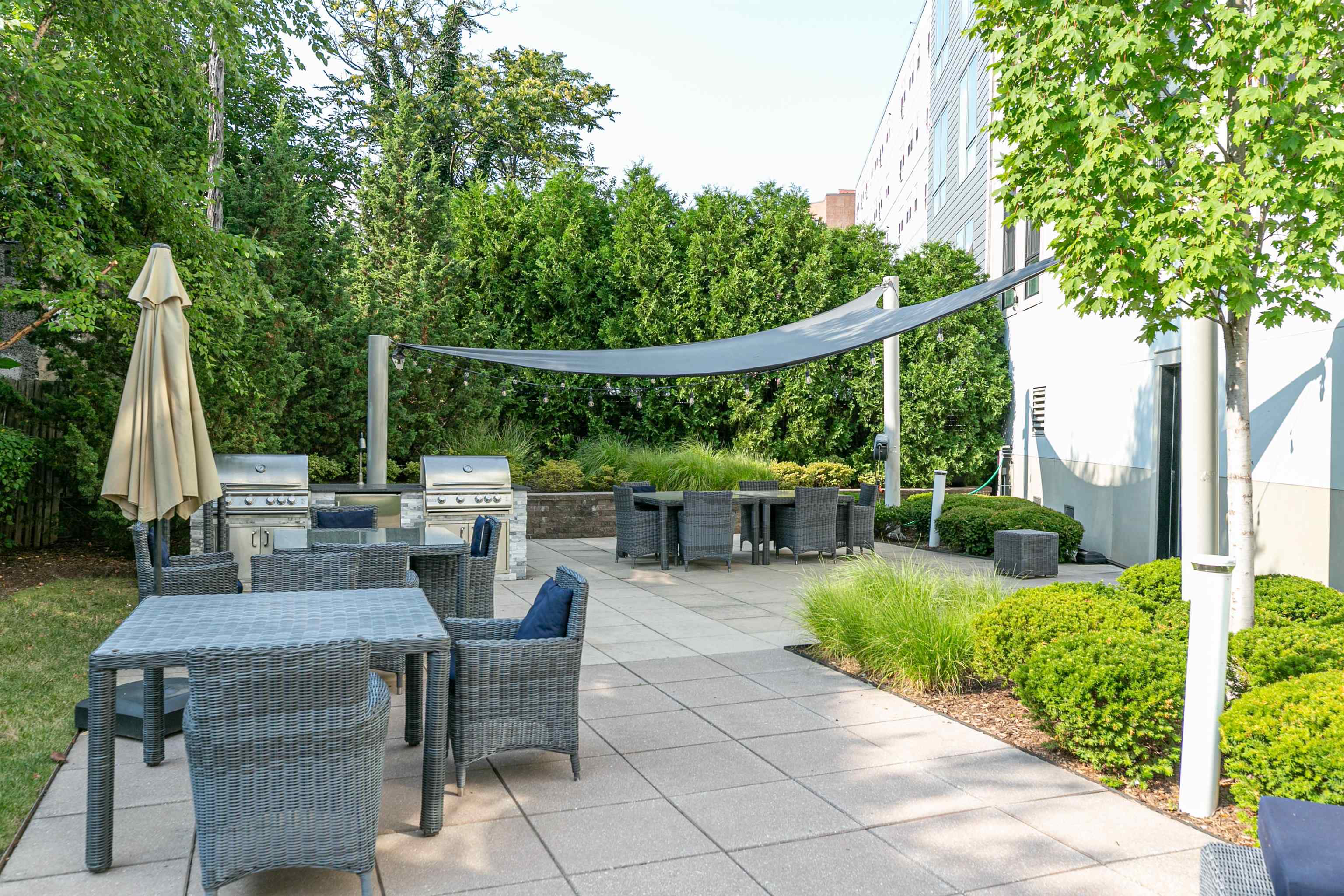 502 MADISON ST Unit: 203