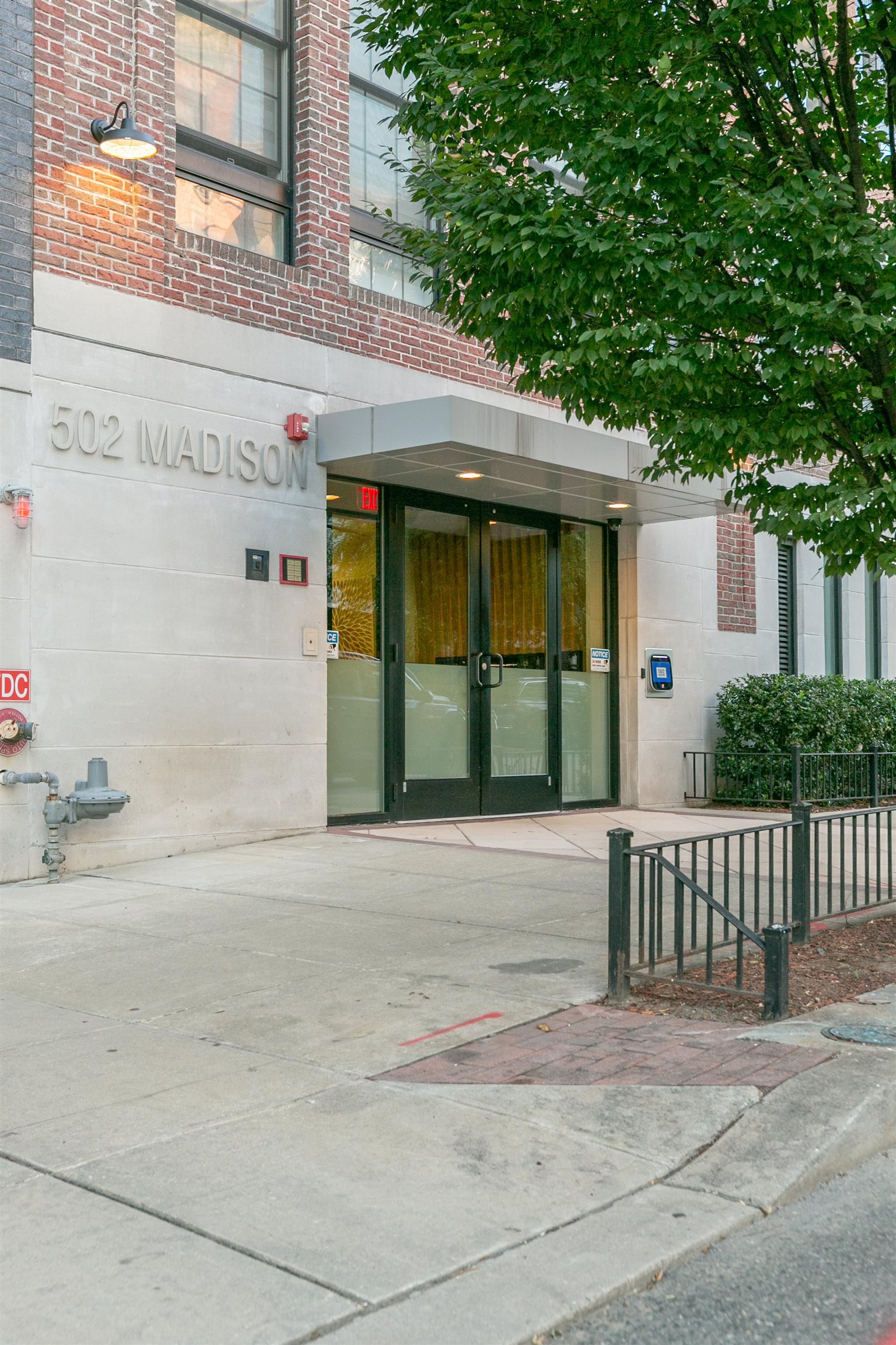 502 MADISON ST Unit: 203