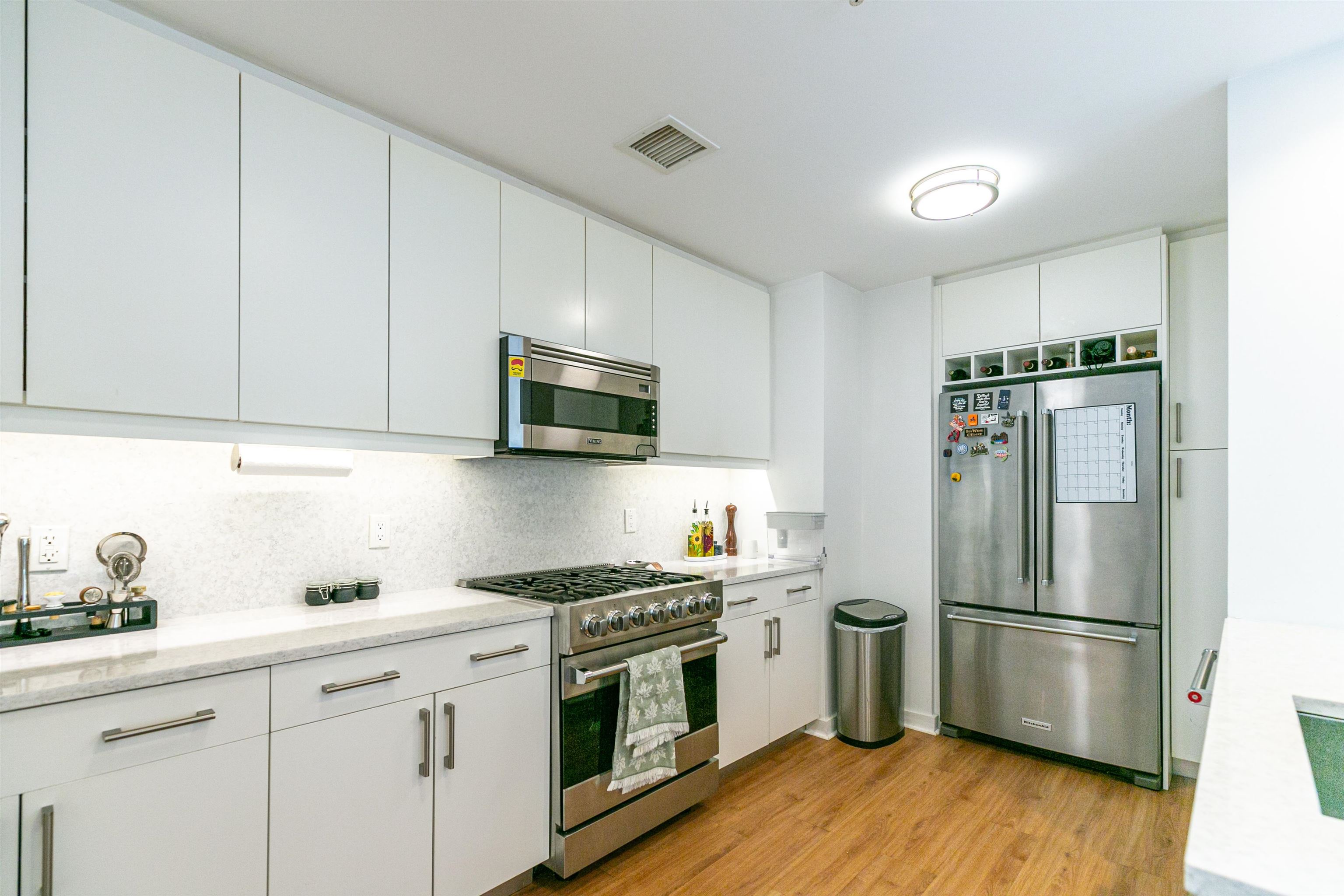 502 MADISON ST Unit: 203