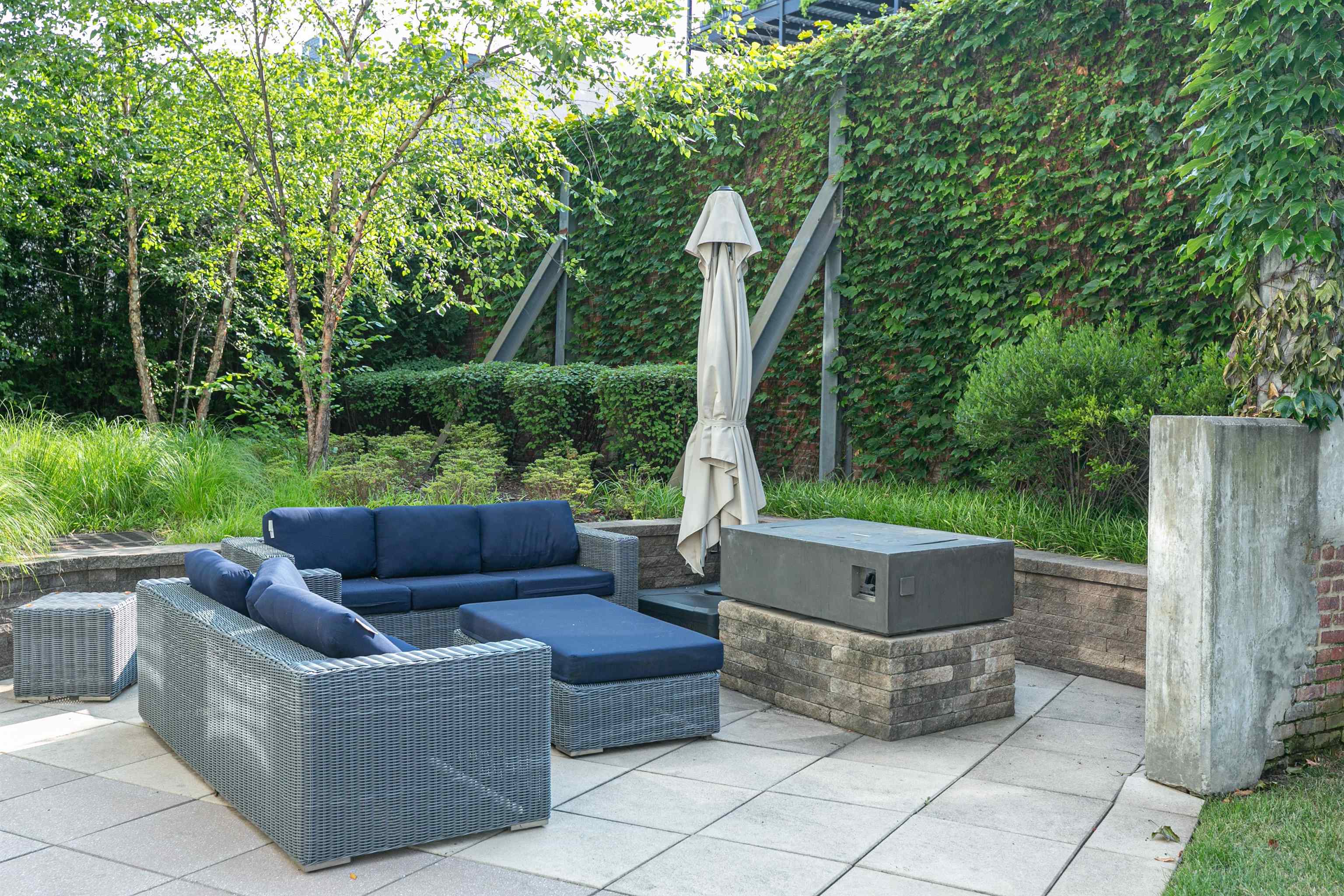 502 MADISON ST Unit: 203