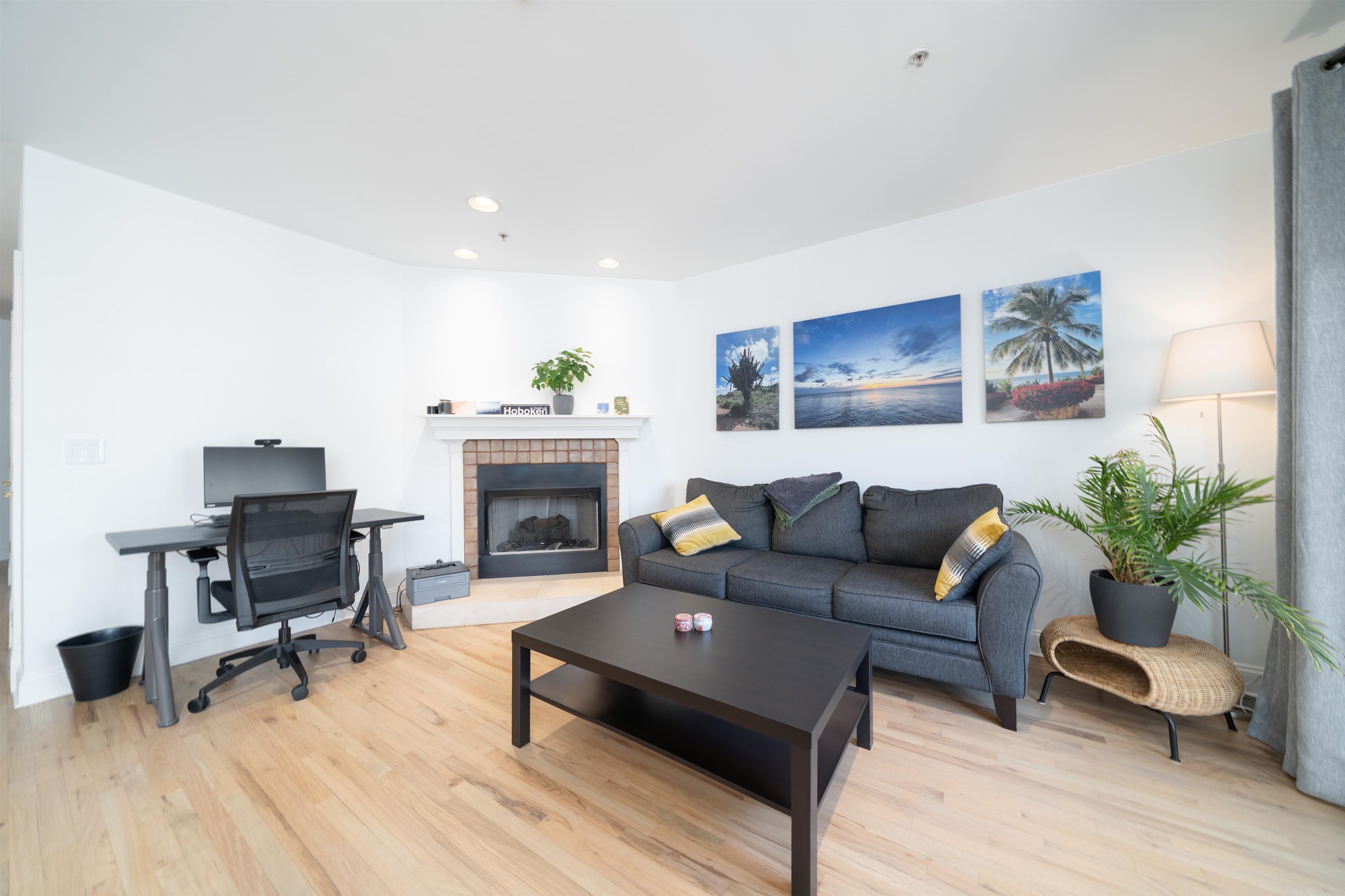 208 JACKSON AVE Unit: 3