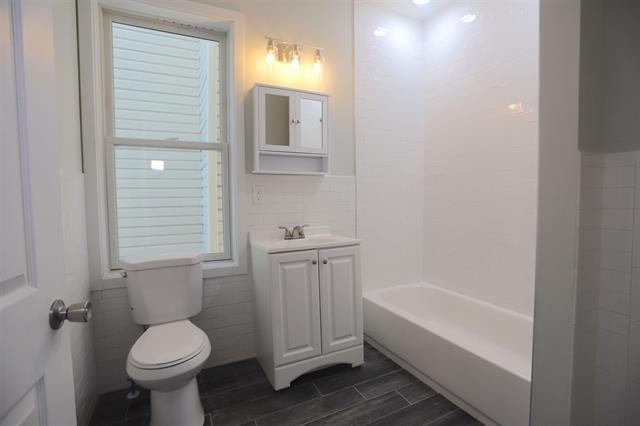 3413 KENNEDY BLVD Unit: 2